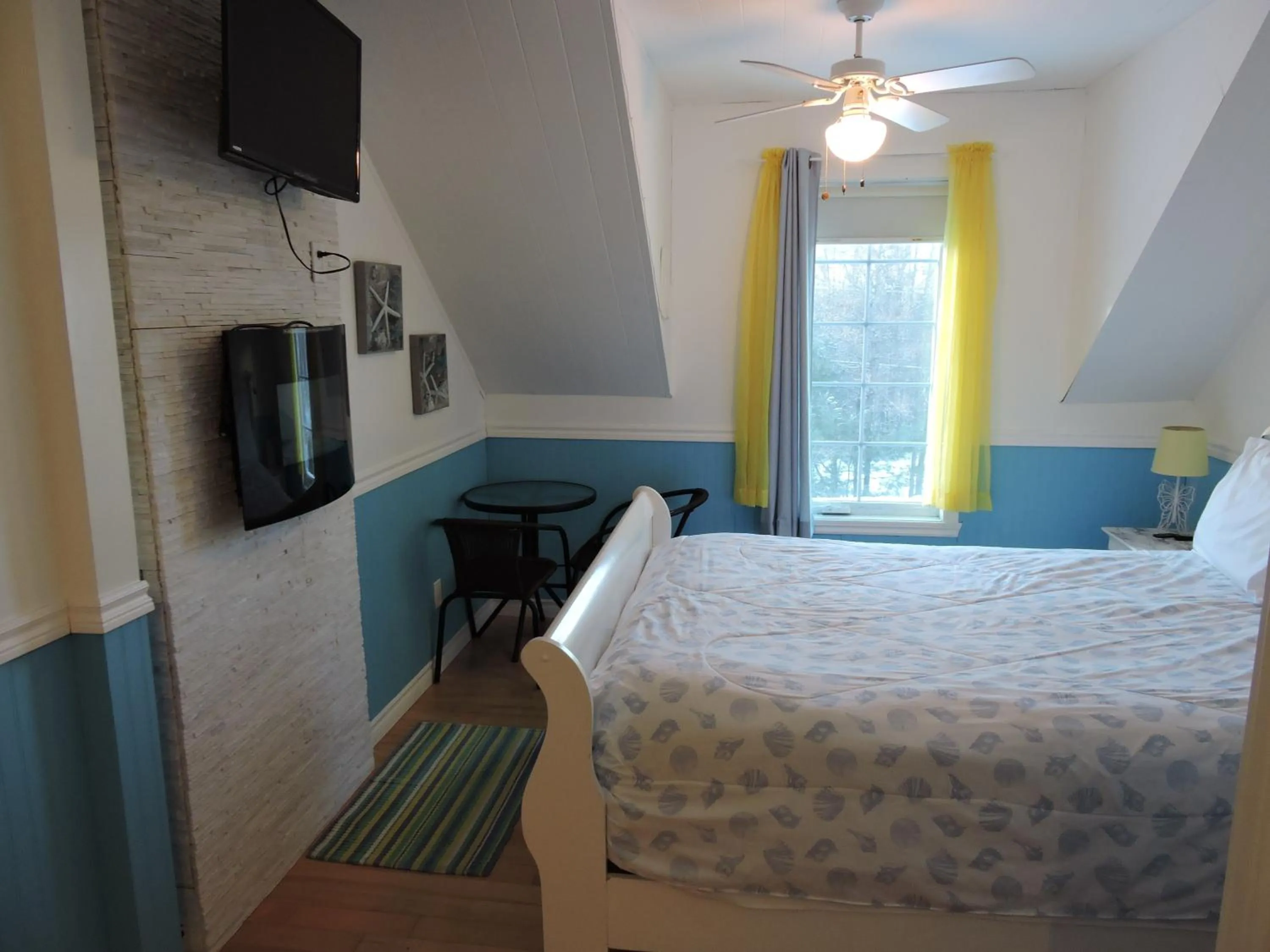 Photo of the whole room, Bed in Gite Passion et Tendresse B&B