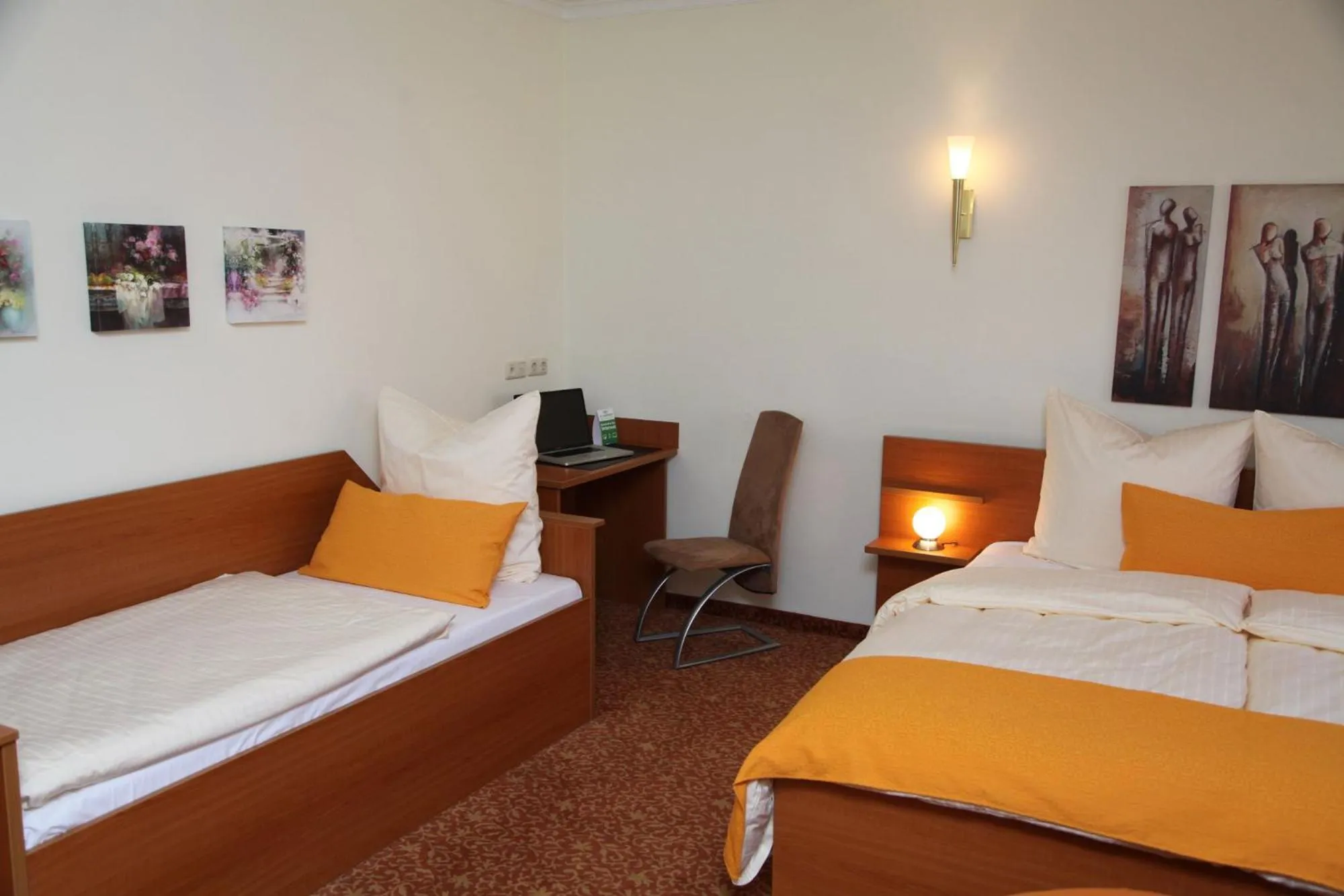 Photo of the whole room, Bed in my CITY HOTEL