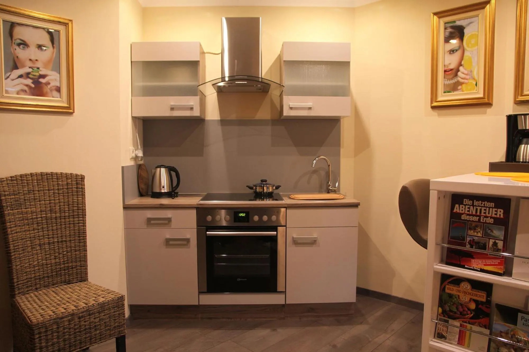 Kitchen or kitchenette in my CITY HOTEL