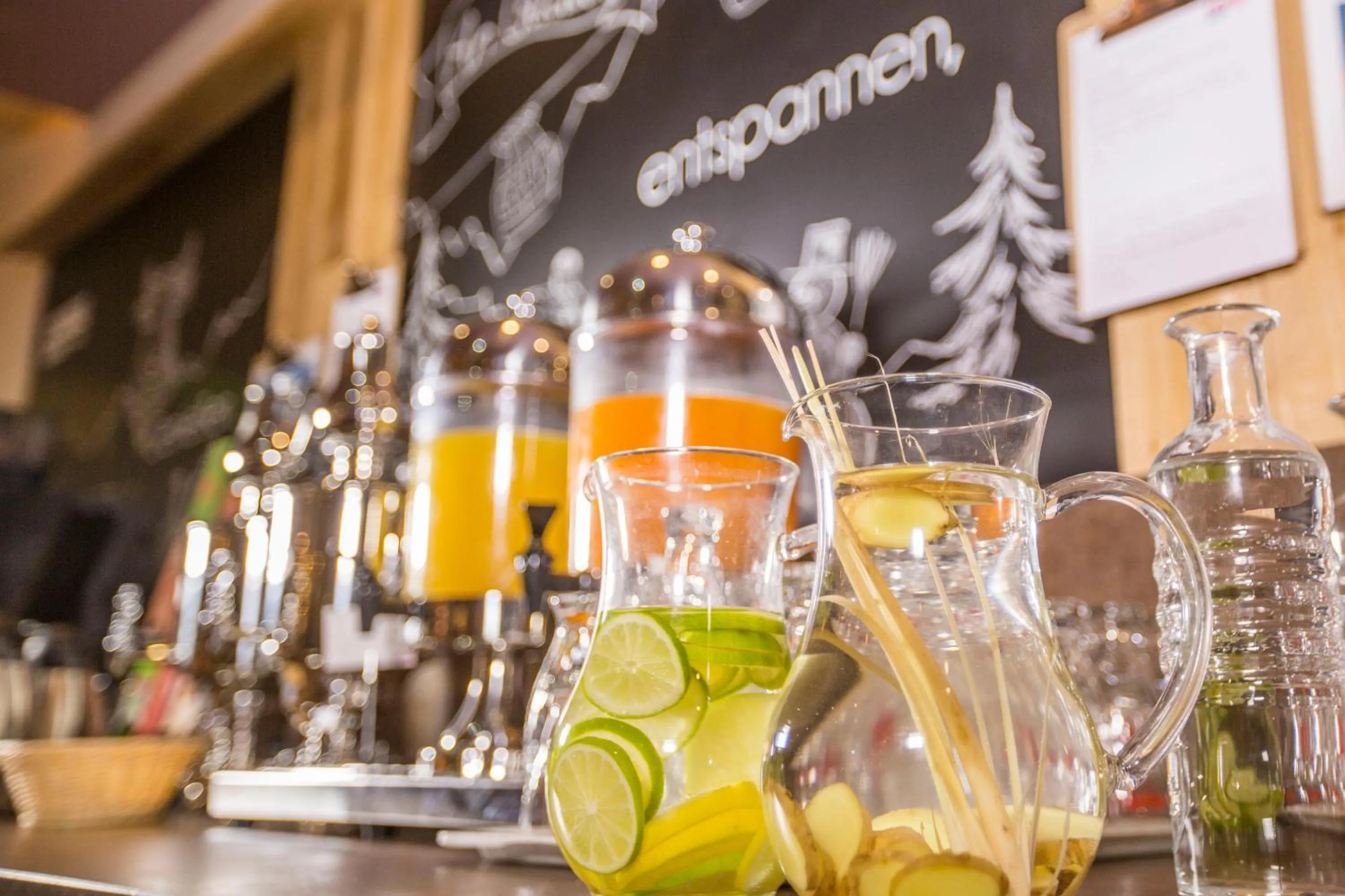 Restaurant/places to eat in COOEE alpin Hotel Dachstein