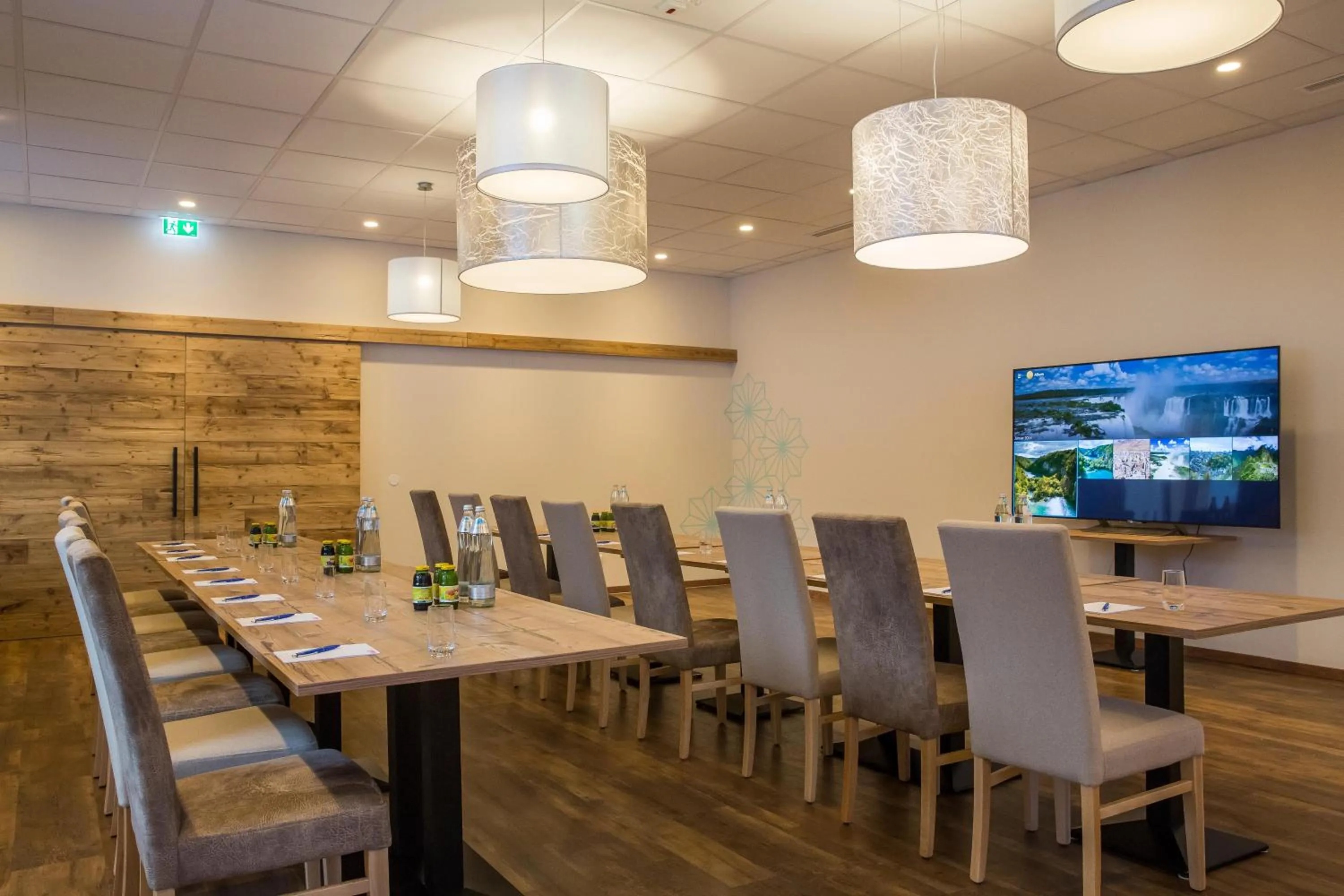 Meeting/conference room in COOEE alpin Hotel Dachstein