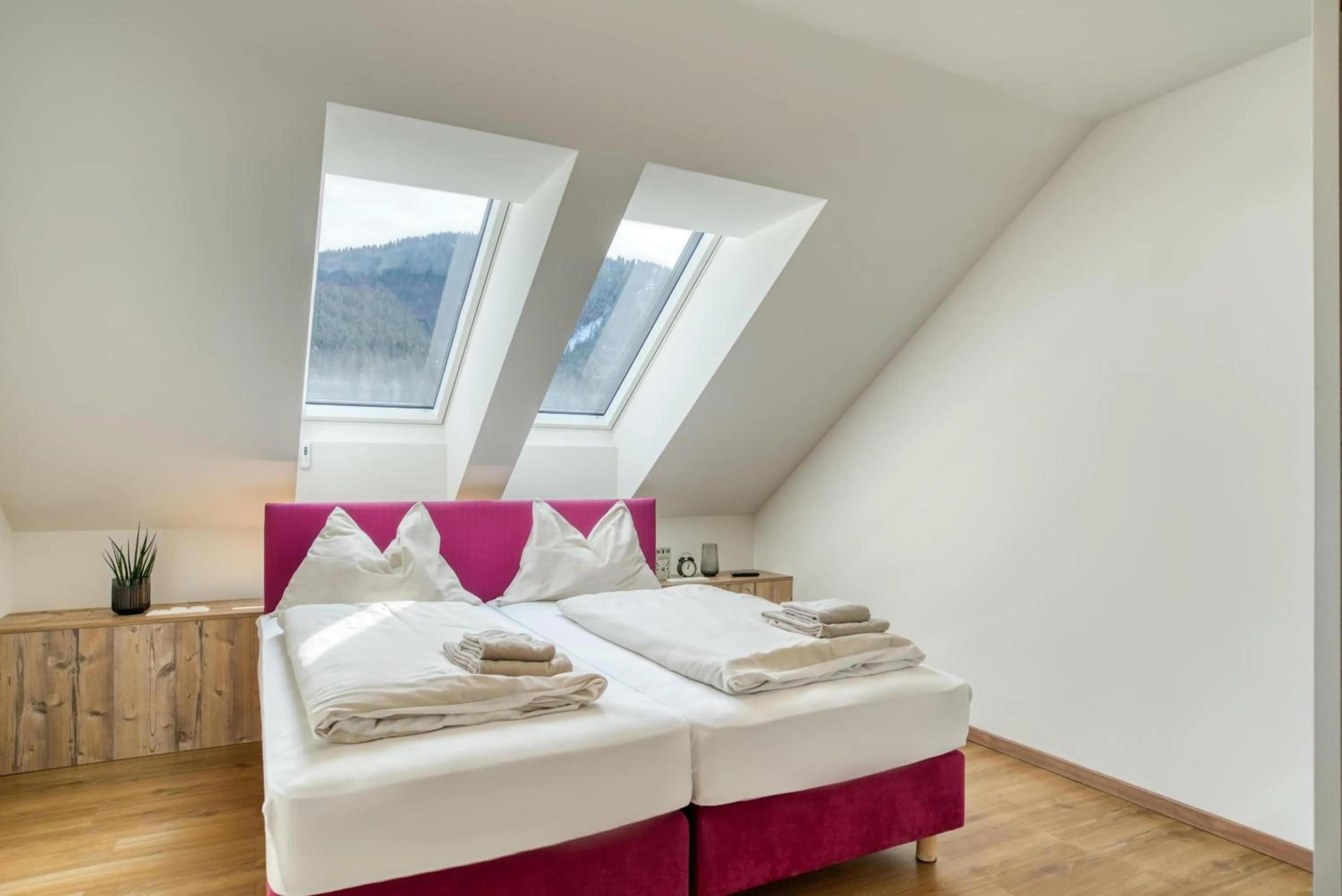 Photo of the whole room, Bed in COOEE alpin Hotel Dachstein