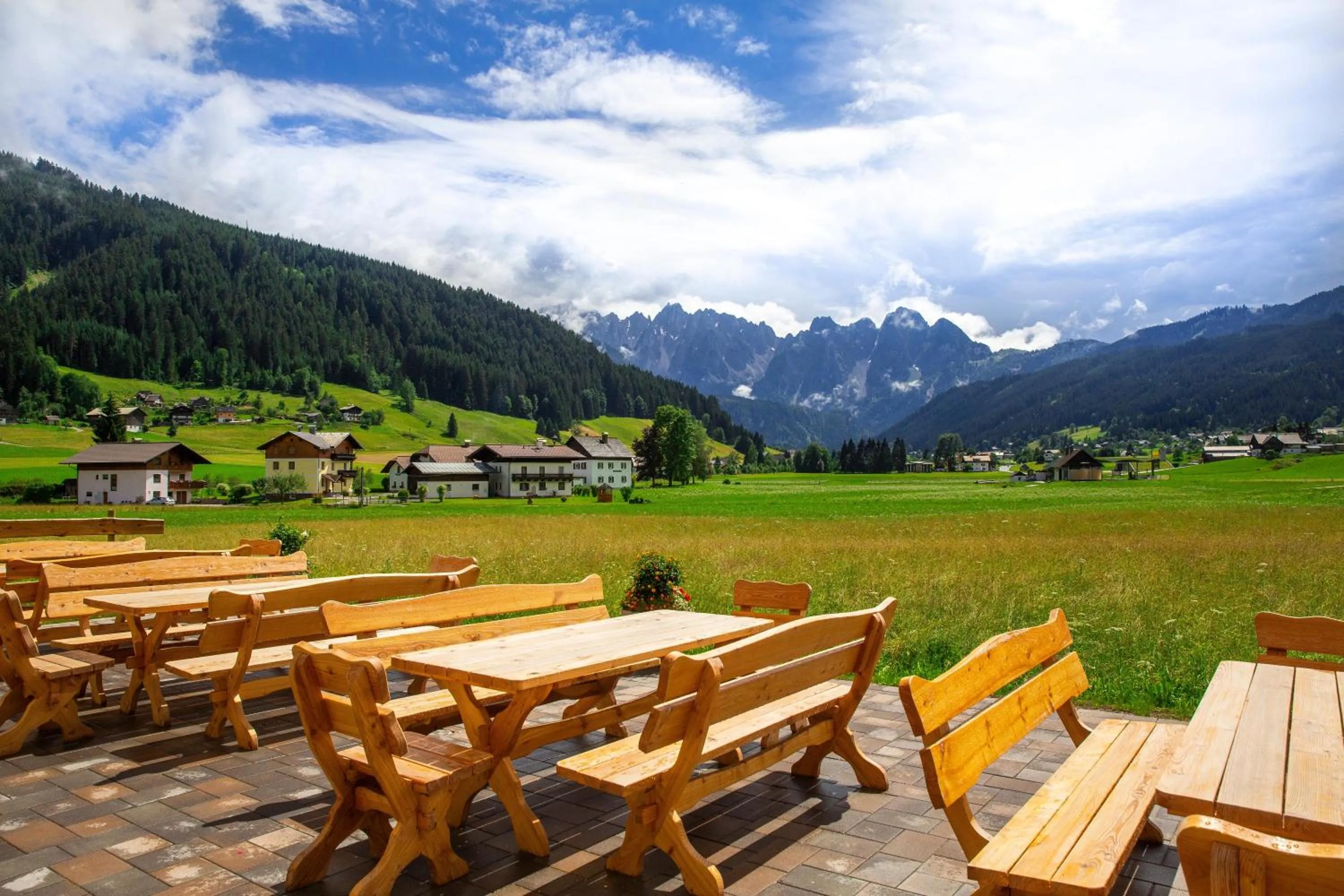 Restaurant/places to eat in COOEE alpin Hotel Dachstein