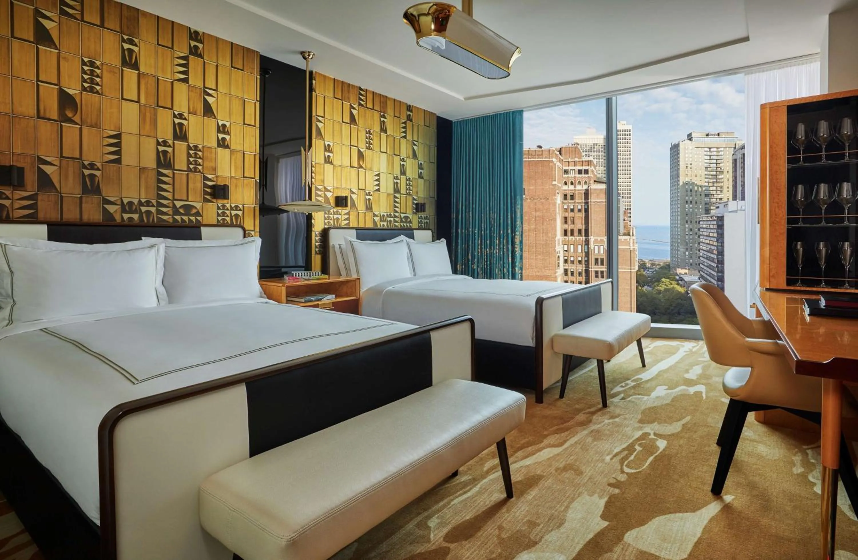 Lake view, Bed in Viceroy Chicago