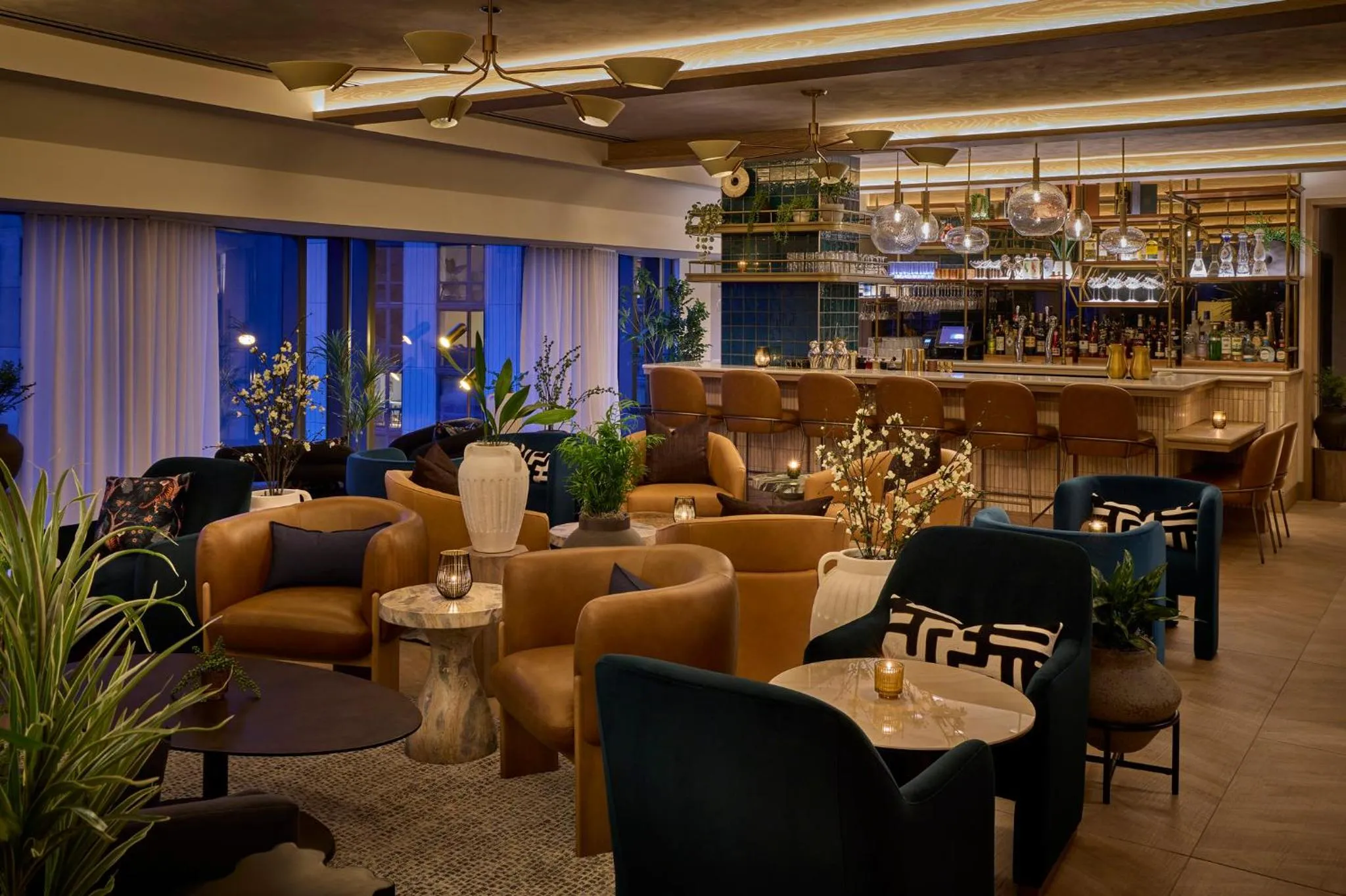 Restaurant/places to eat in Viceroy Chicago