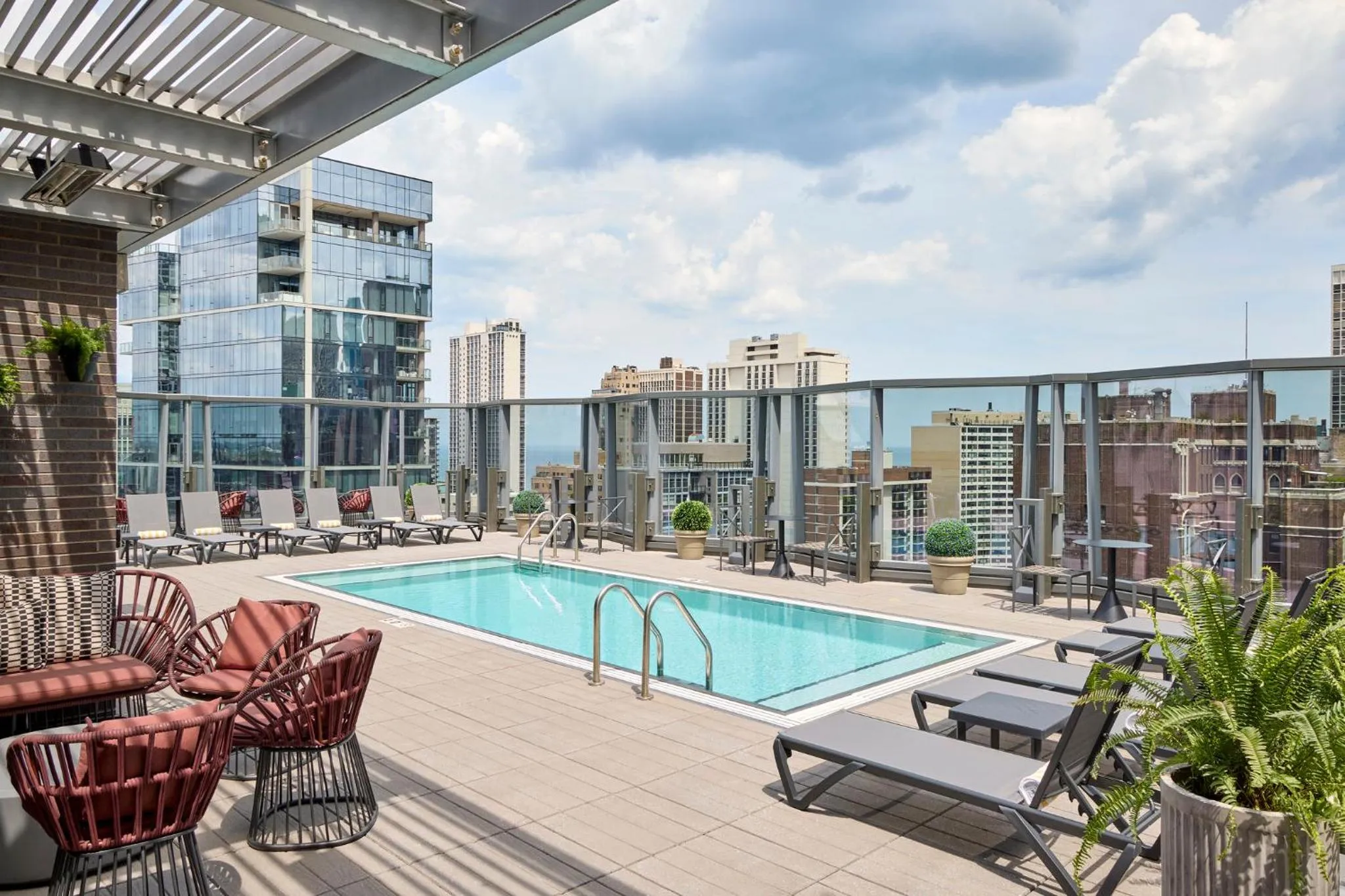 Swimming pool in Viceroy Chicago