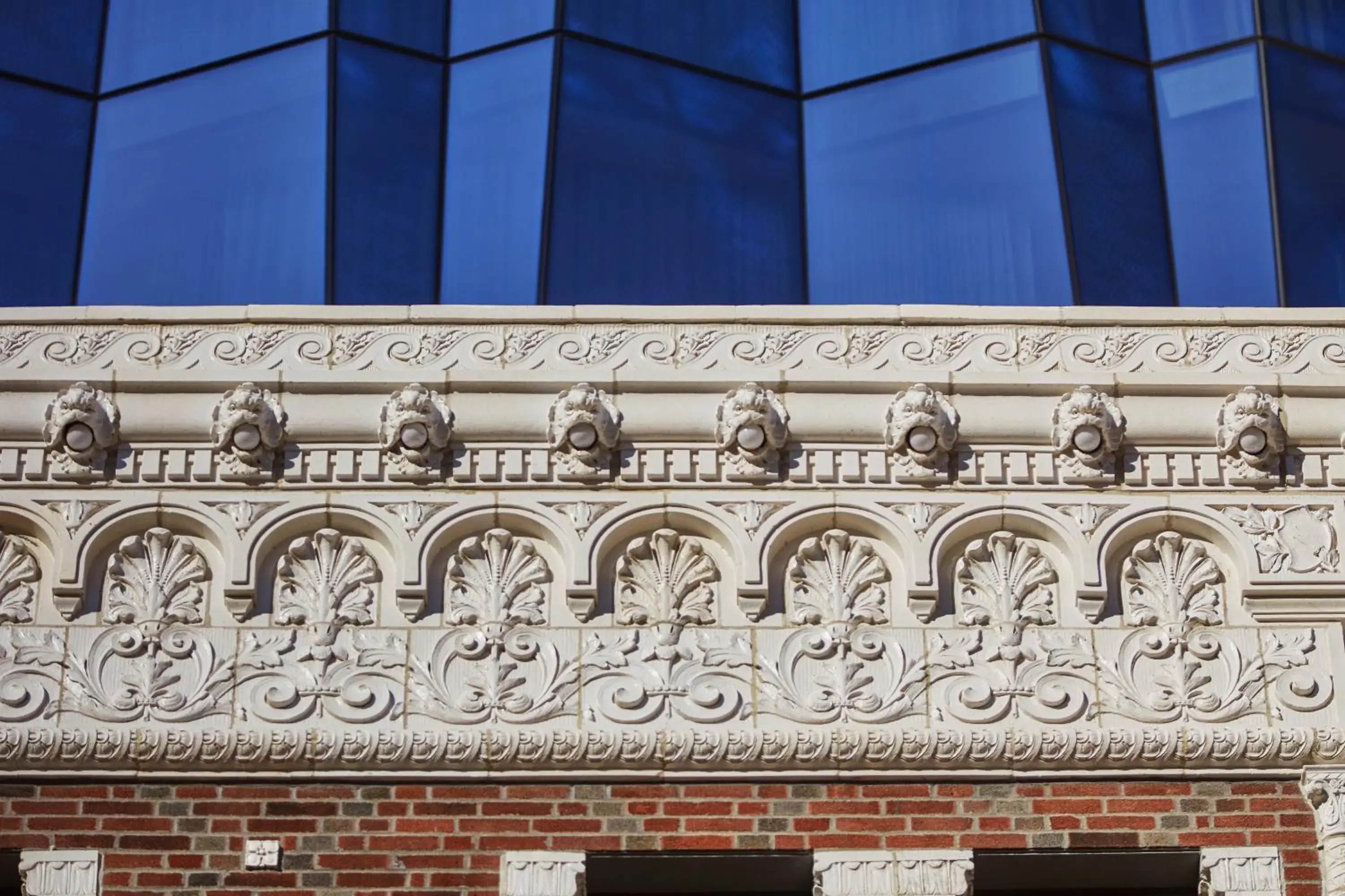 Property building in Viceroy Chicago Property building in Viceroy Chicago