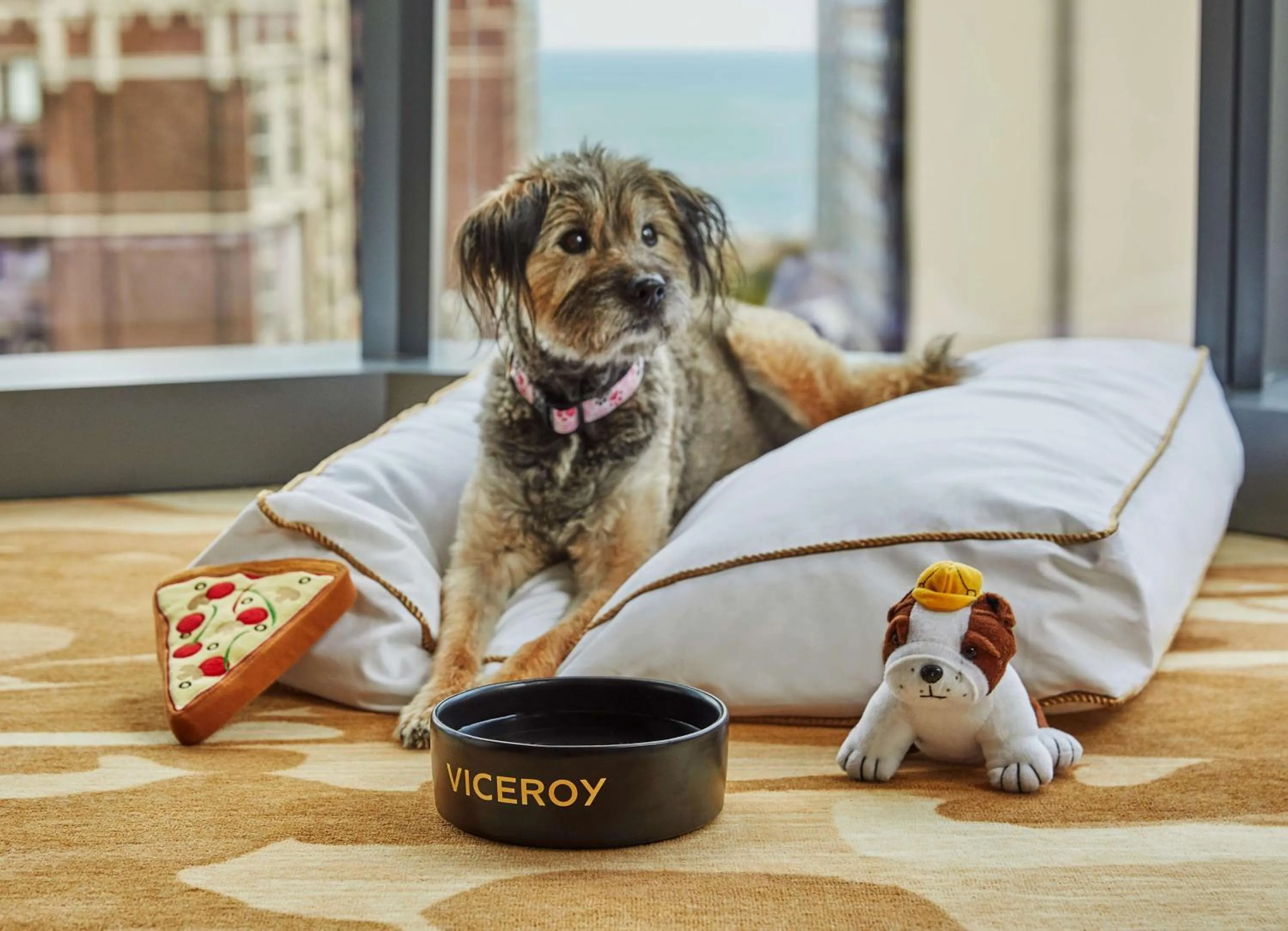 Bedroom in Viceroy Chicago