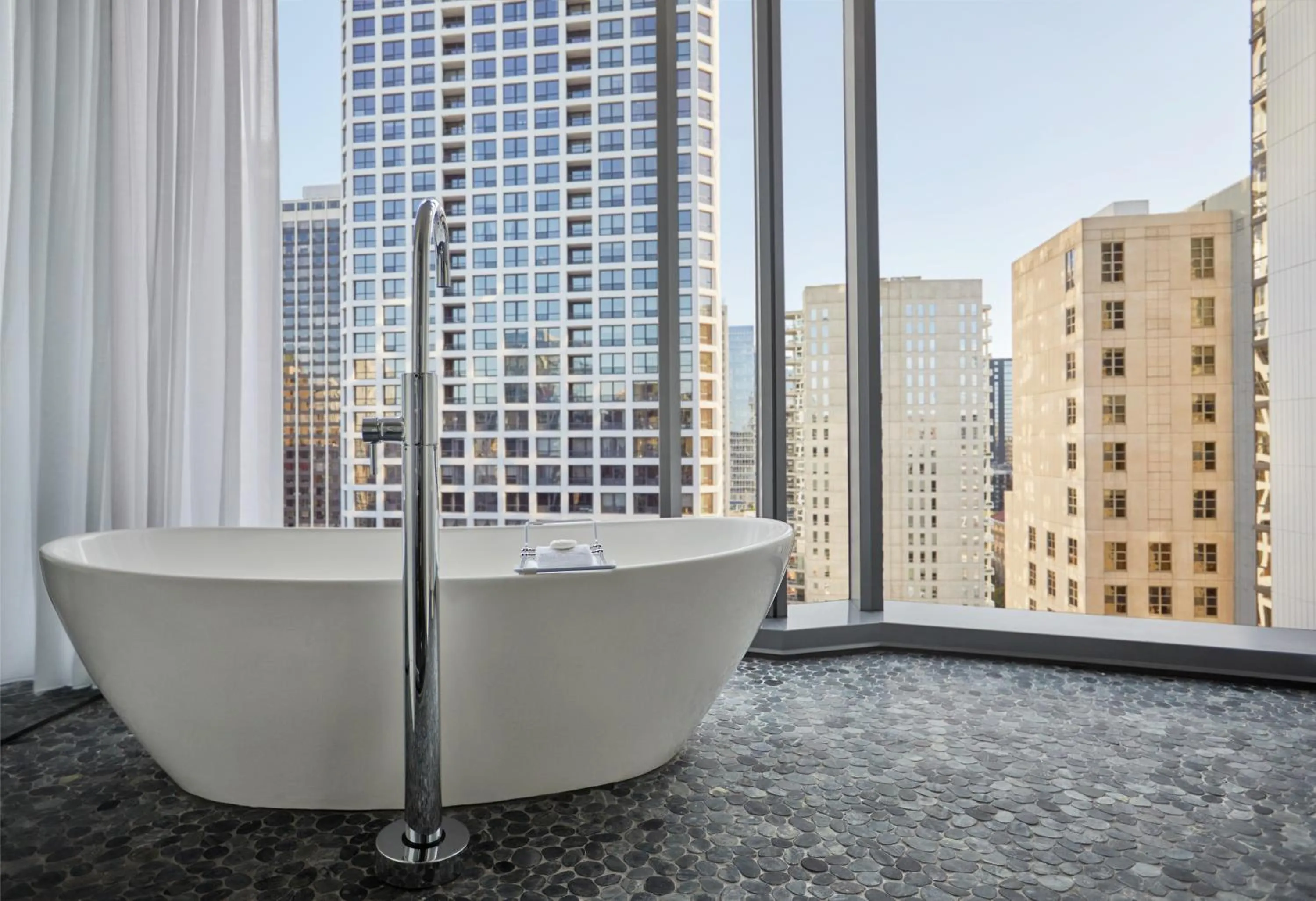 Bath in Viceroy Chicago