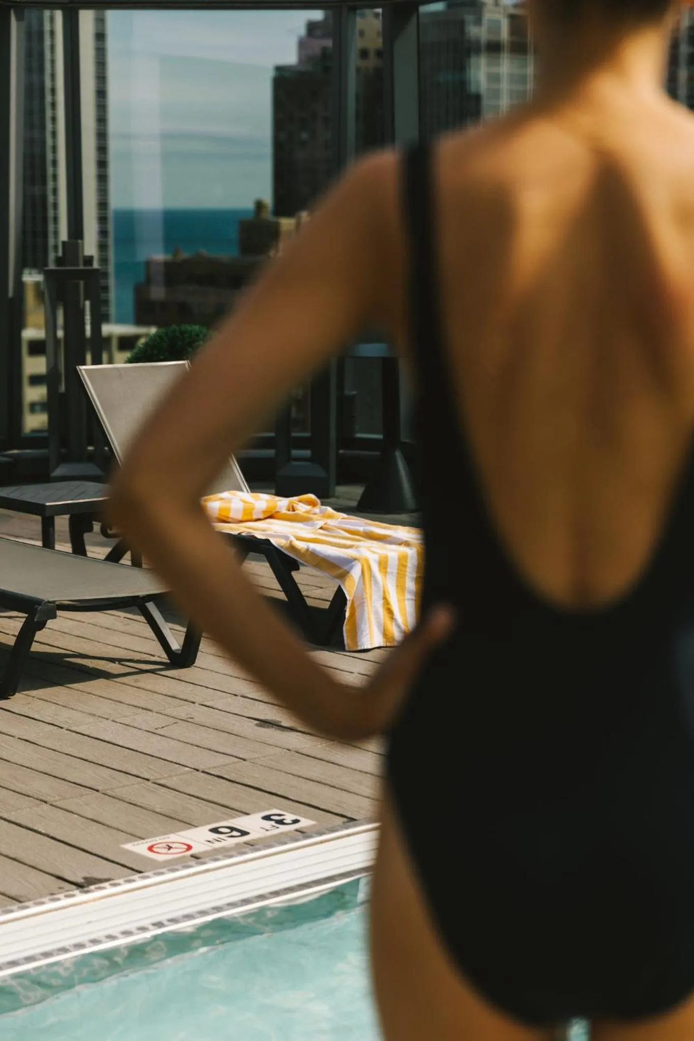 Swimming pool in Viceroy Chicago