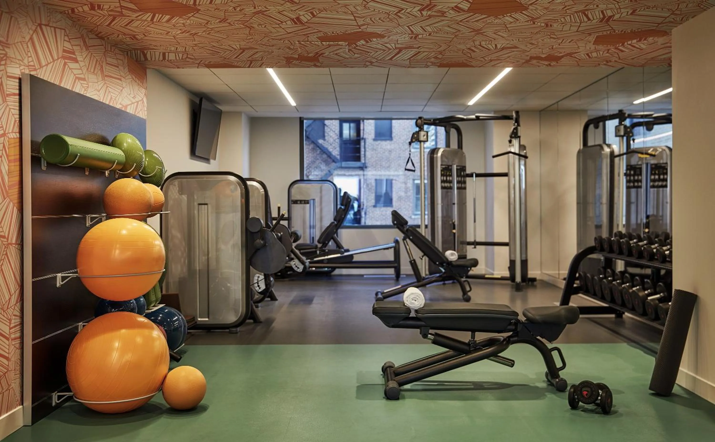 Fitness centre/facilities in Viceroy Chicago