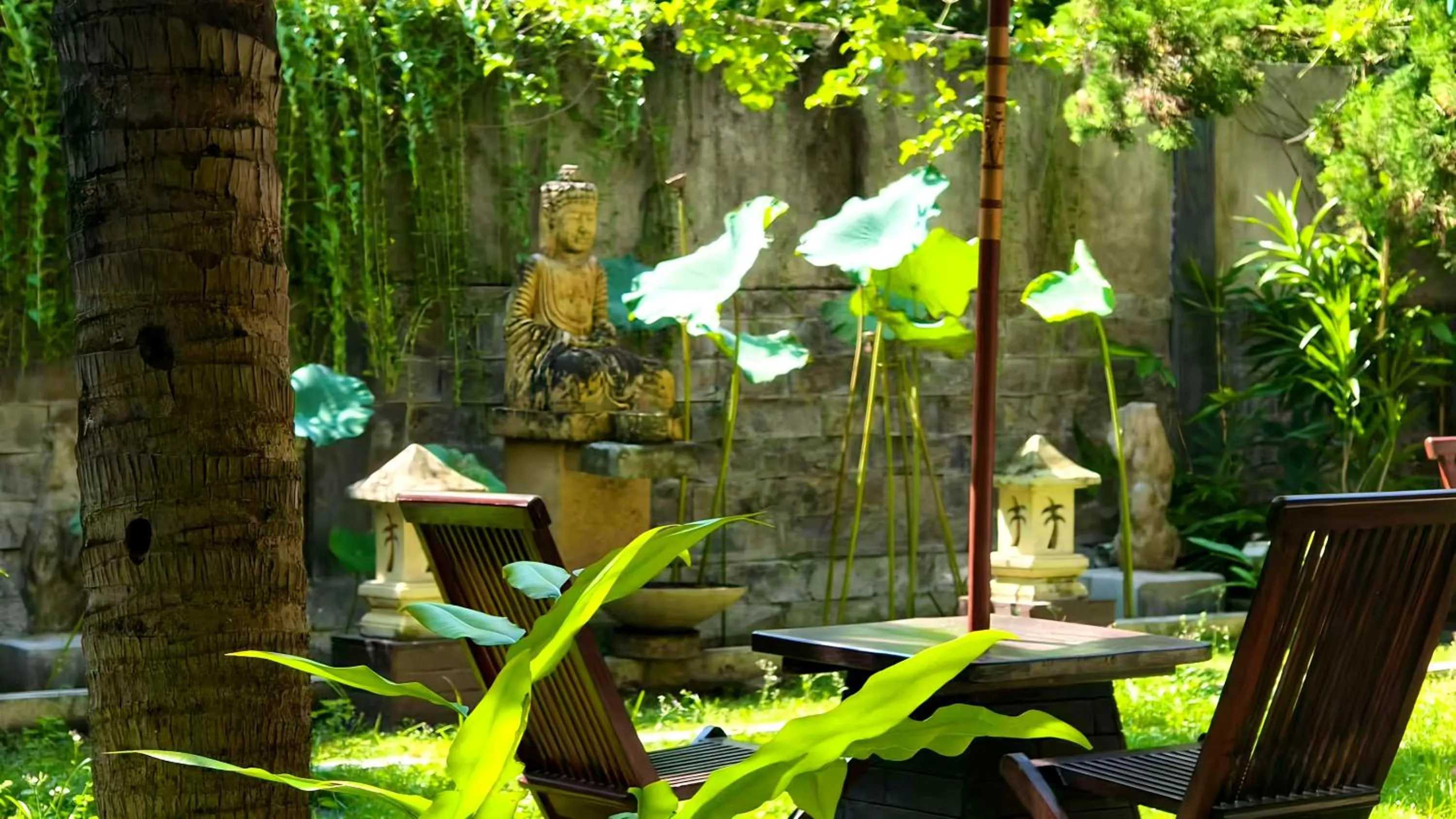 Garden view in Gili Buana Hostel & Backpackers Gili Air