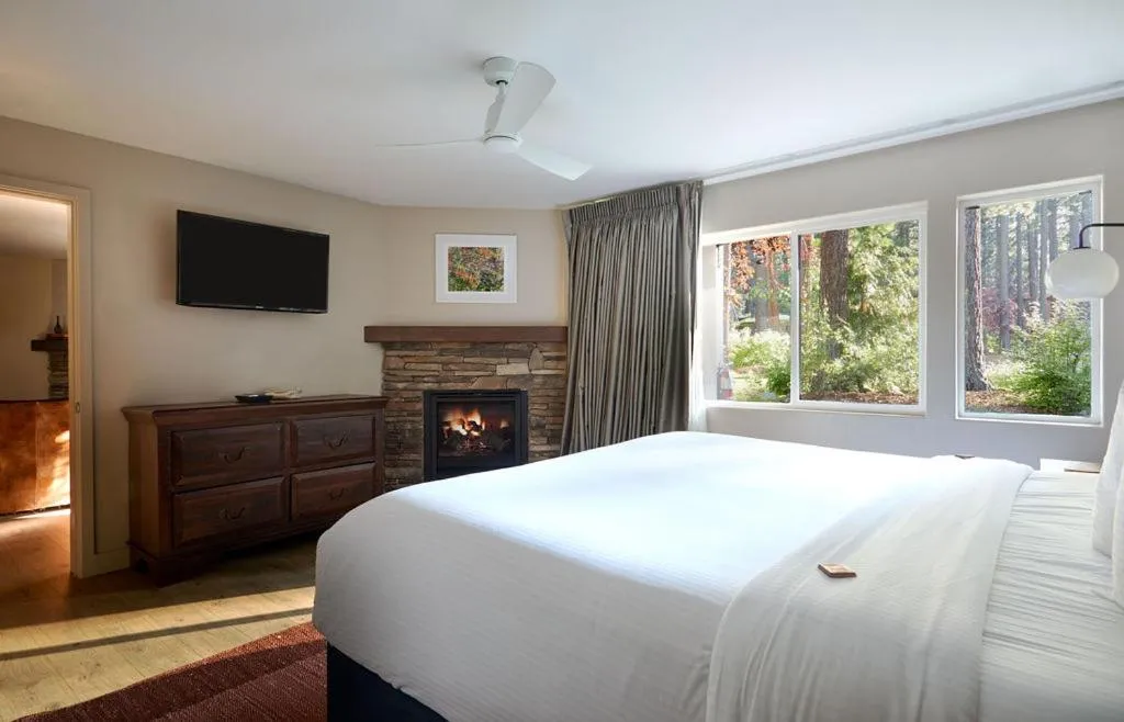 Bed in Black Bear Lodge