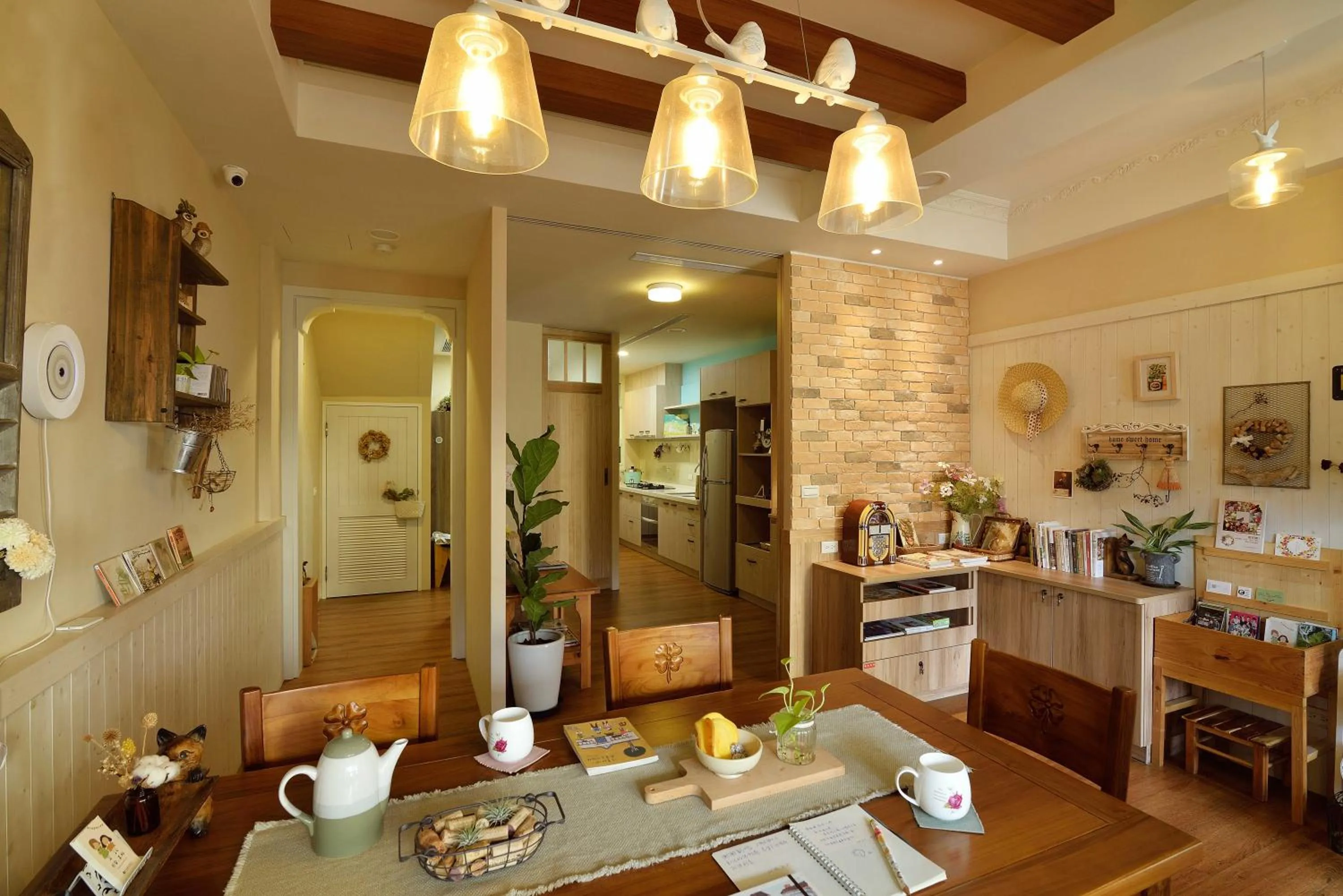 Communal lounge/ TV room in Good day