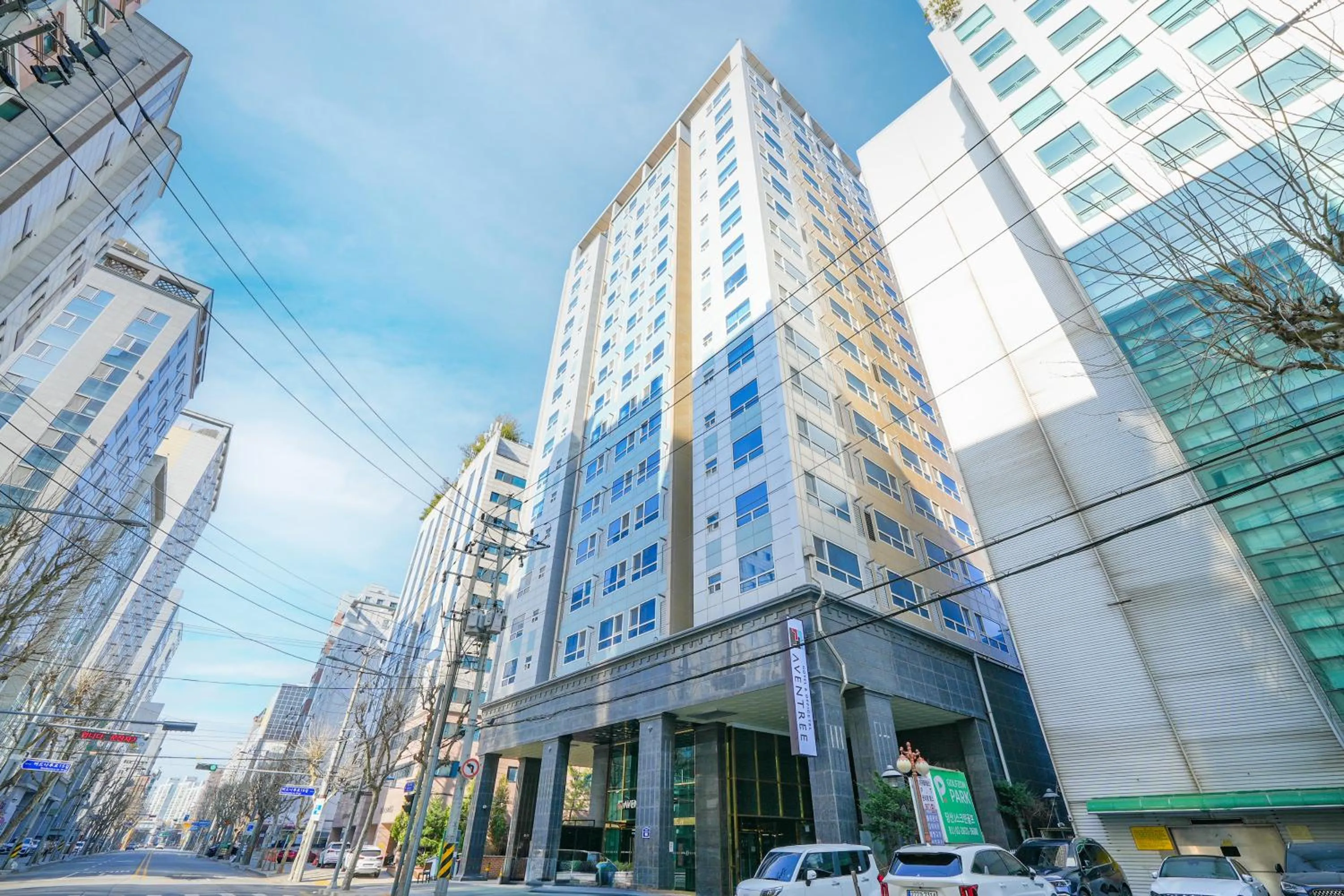 Property building in Hotel Aventree Yeouido