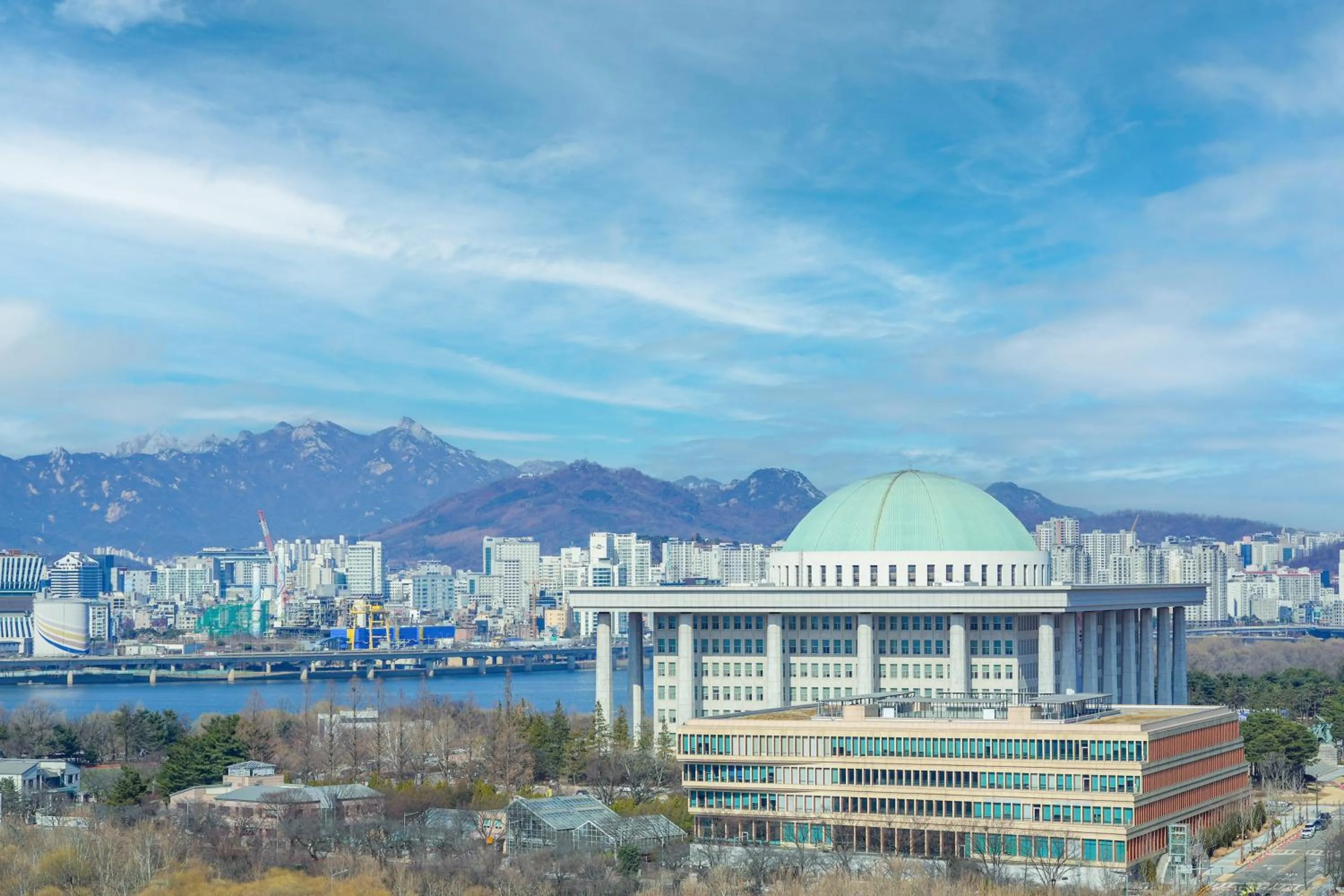 City view in Hotel Aventree Yeouido