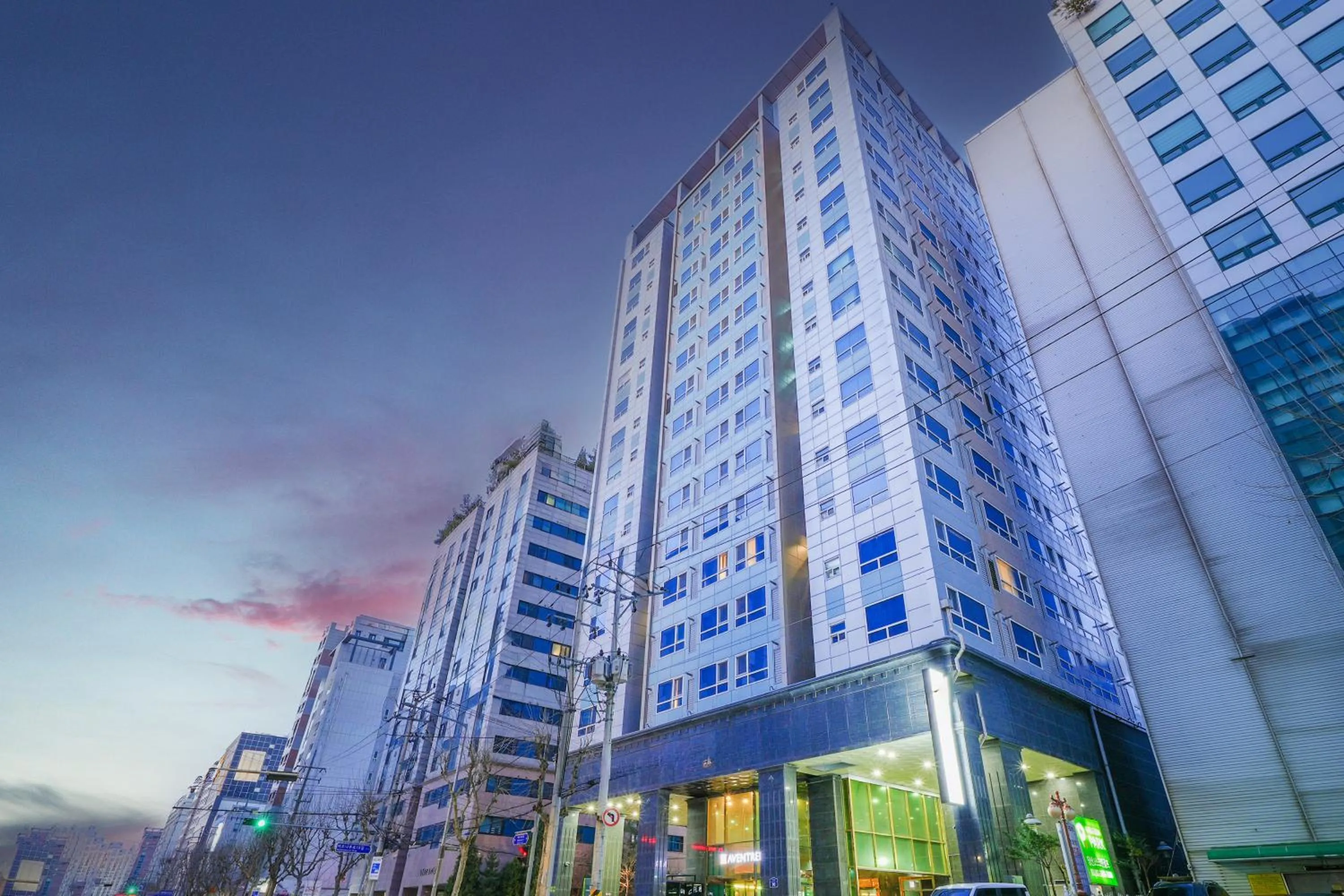 Property building in Hotel Aventree Yeouido