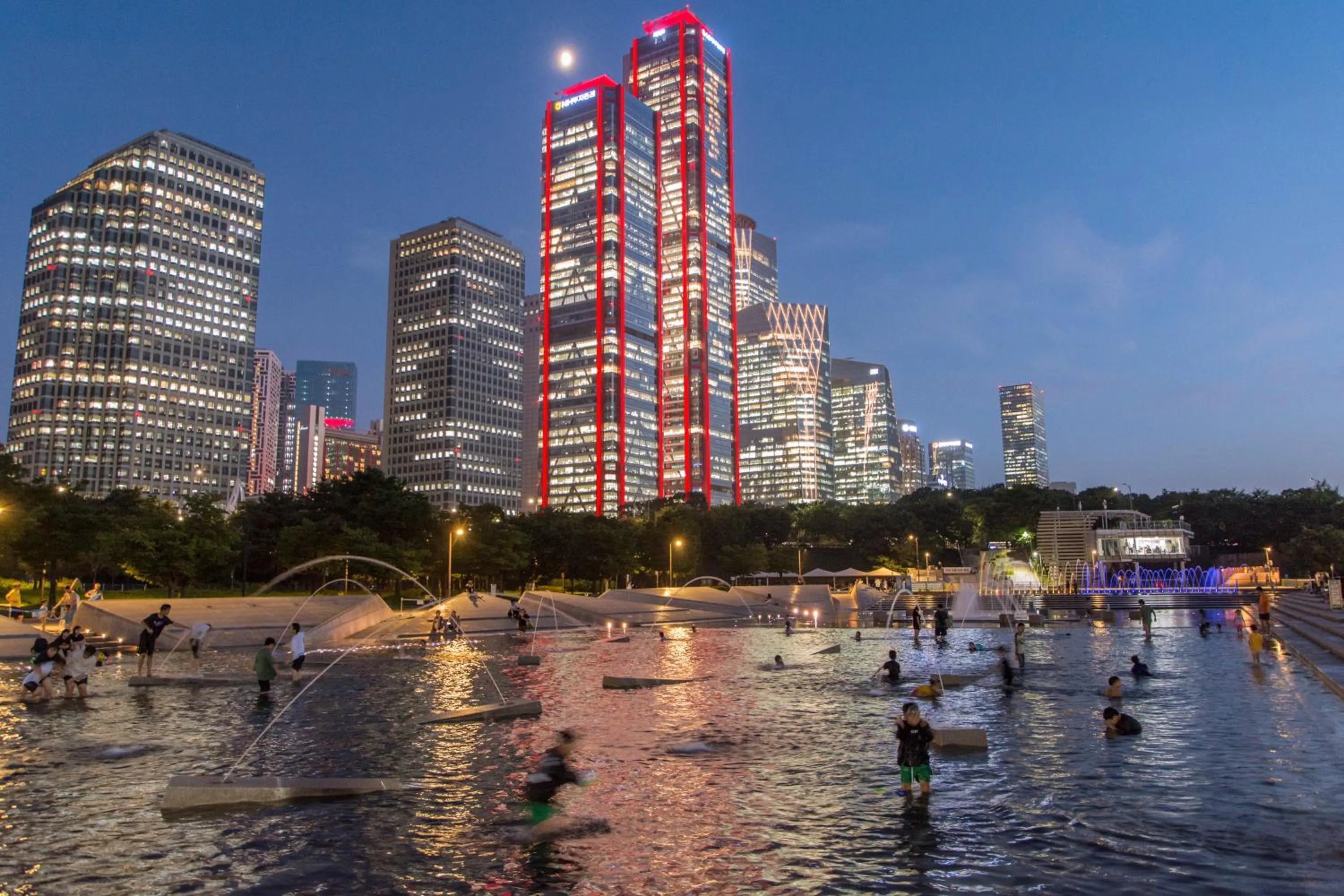 City view in Hotel Aventree Yeouido