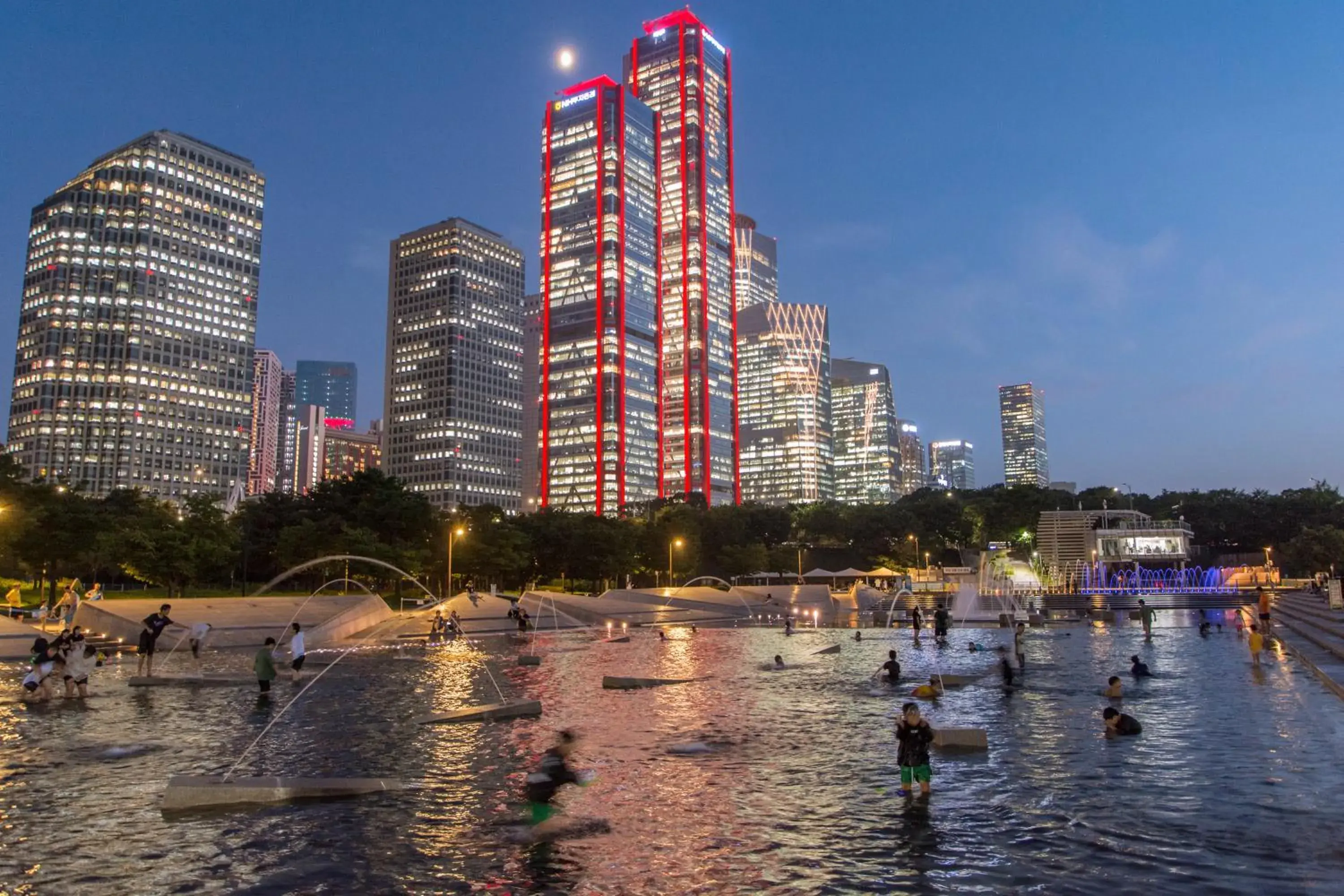 City view in Hotel Aventree Yeouido City view in Hotel Aventree Yeouido