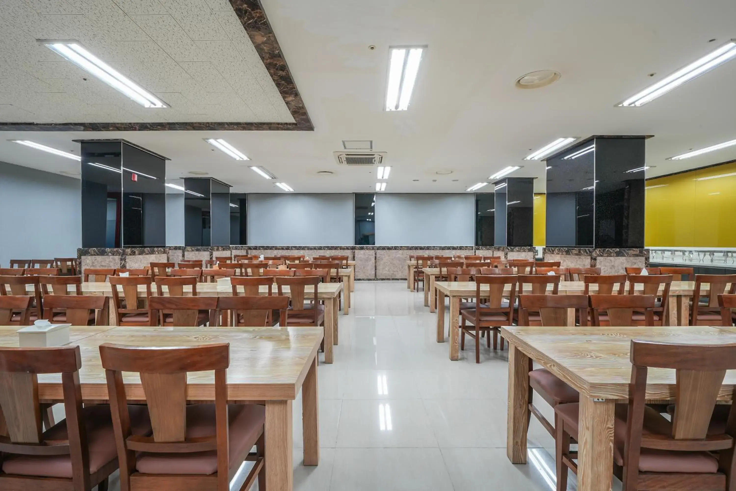 Restaurant/places to eat in Hotel Aventree Yeouido Restaurant/places to eat in Hotel Aventree Yeouido