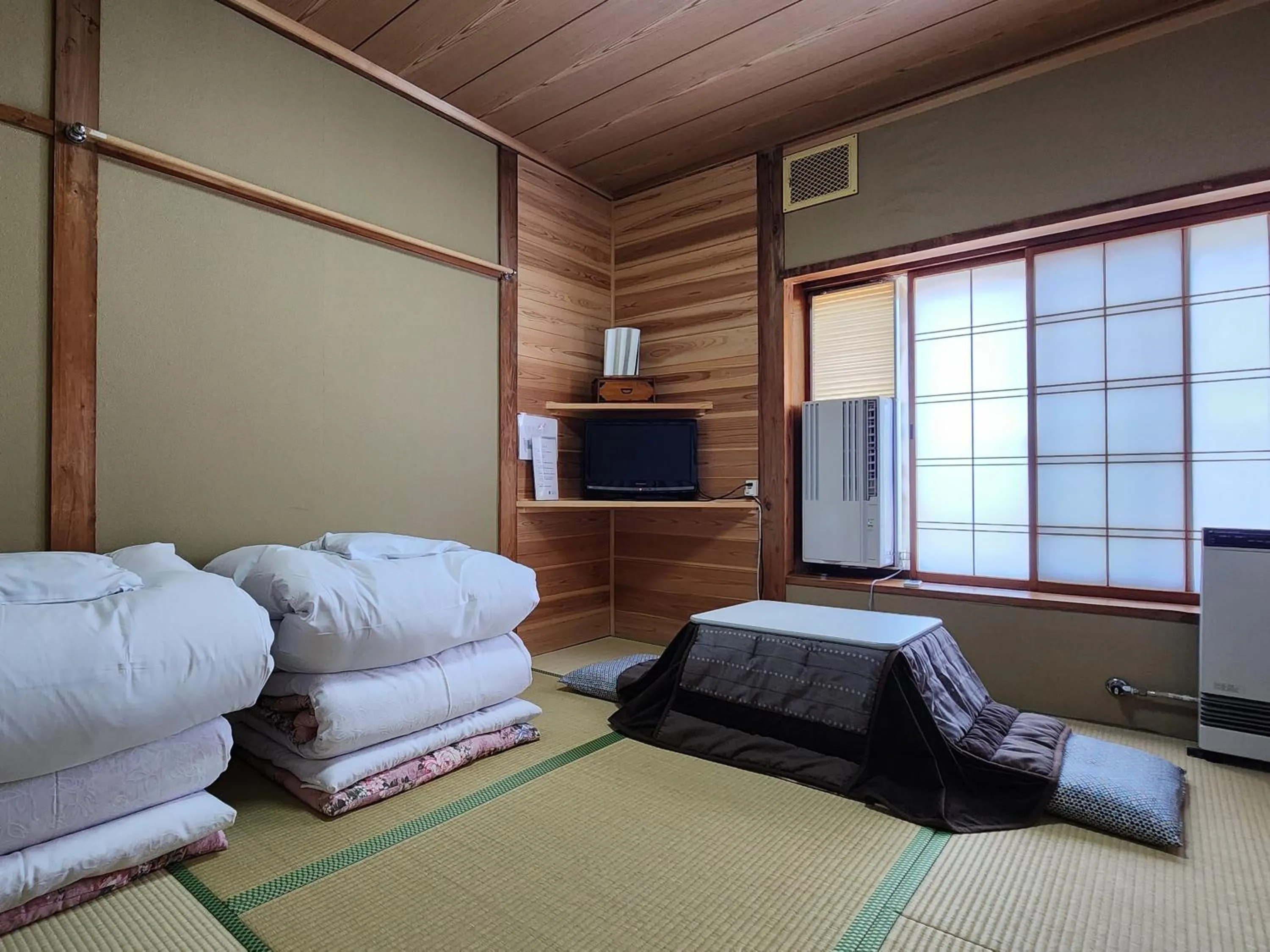 Photo of the whole room in Minshuku Kojima