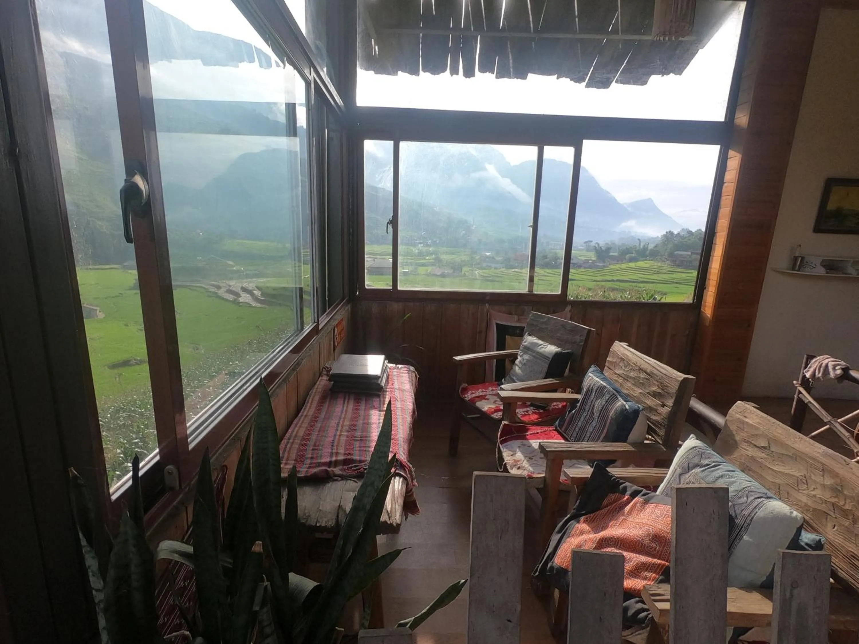 Communal lounge/ TV room in Amica House