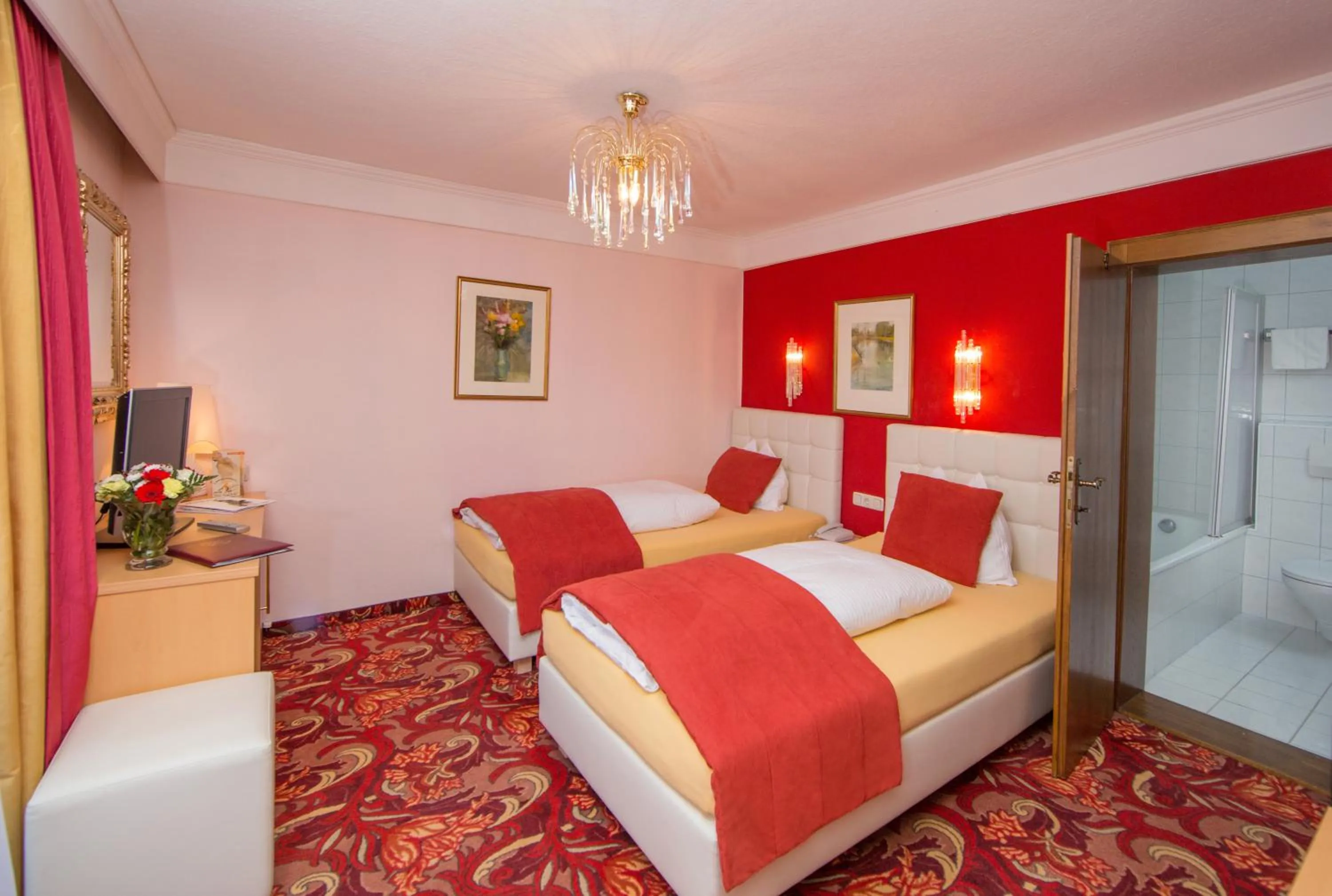 Photo of the whole room, Bed in Berger's Sporthotel