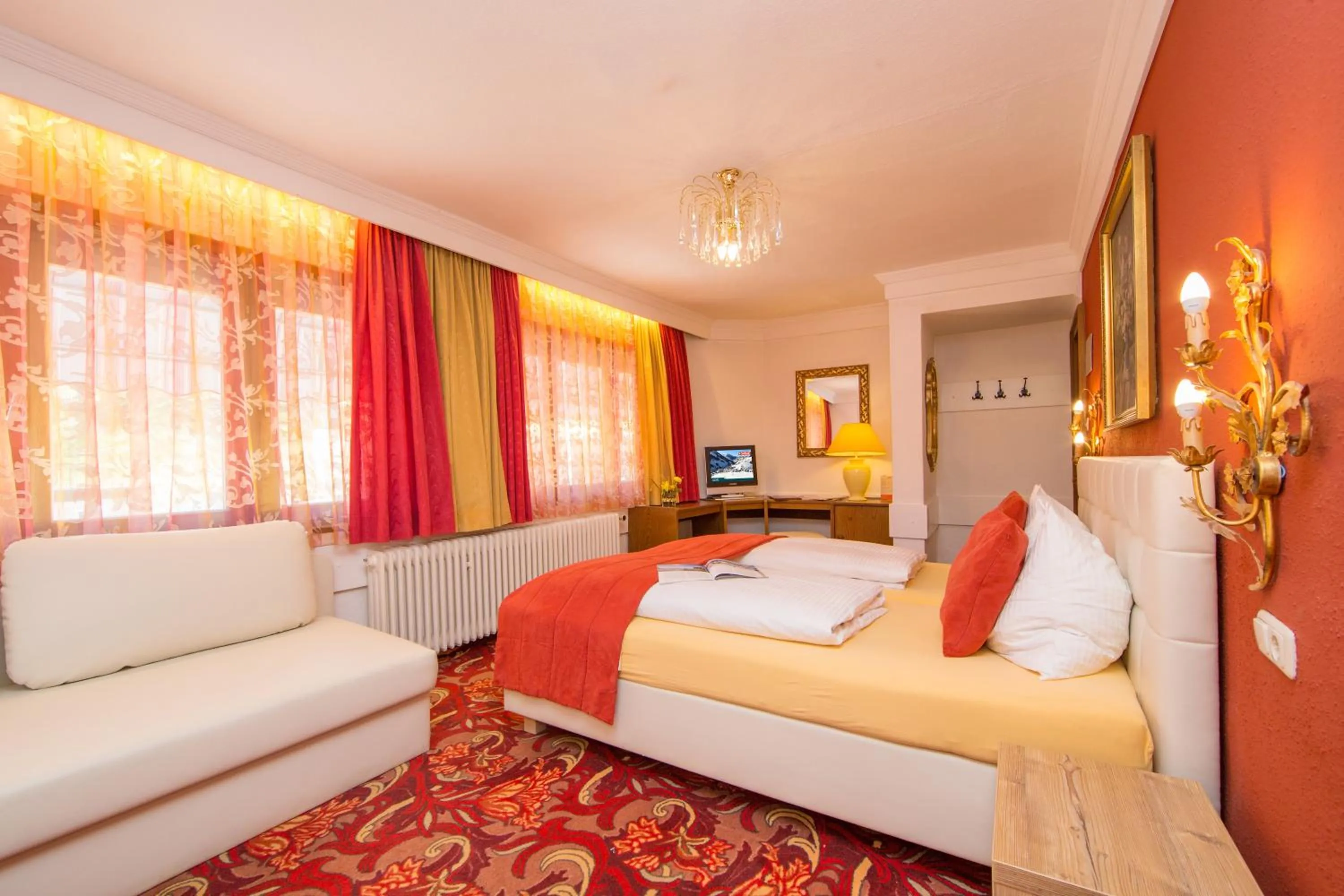 Photo of the whole room, Bed in Berger's Sporthotel