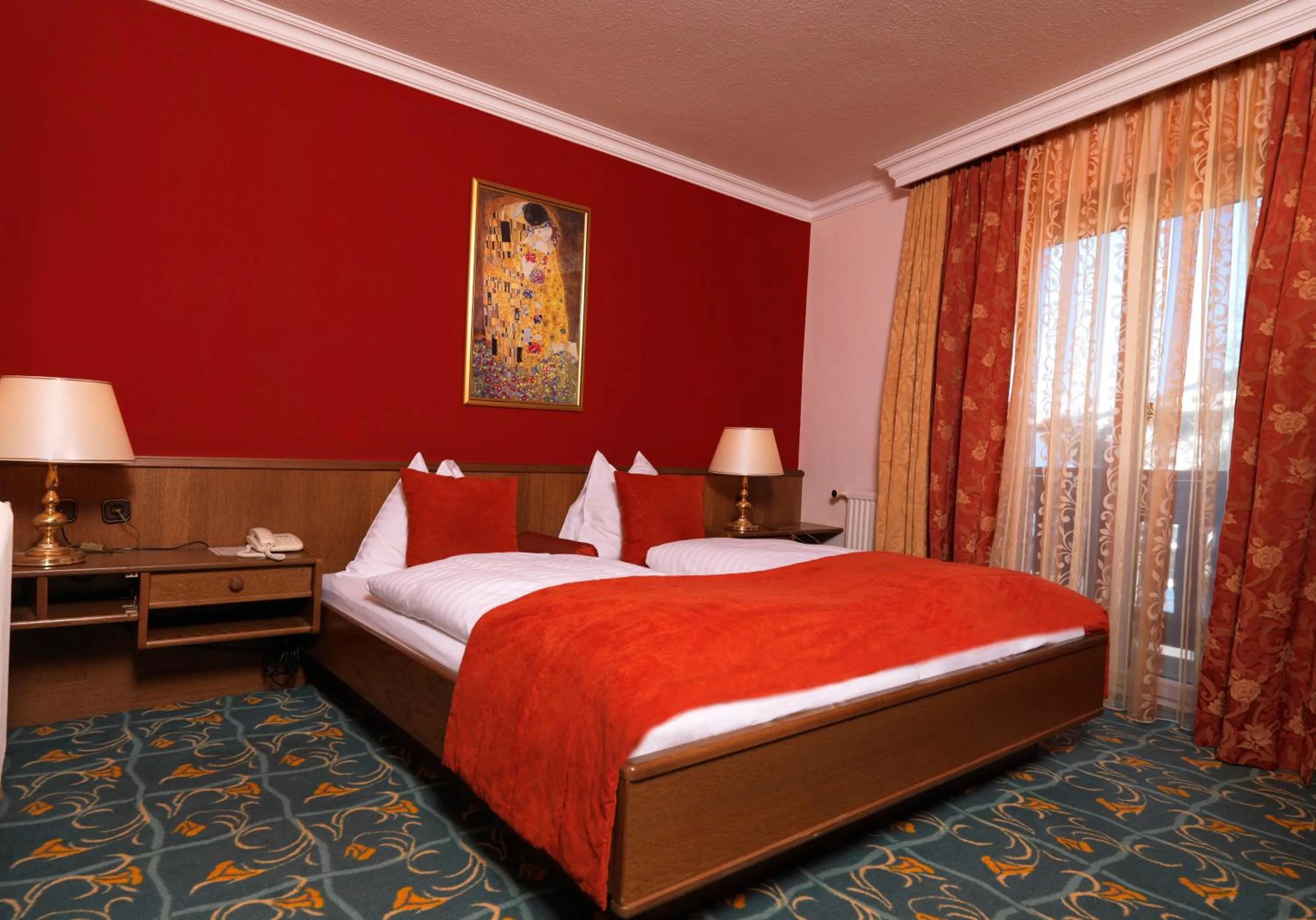 Photo of the whole room, Bed in Berger's Sporthotel