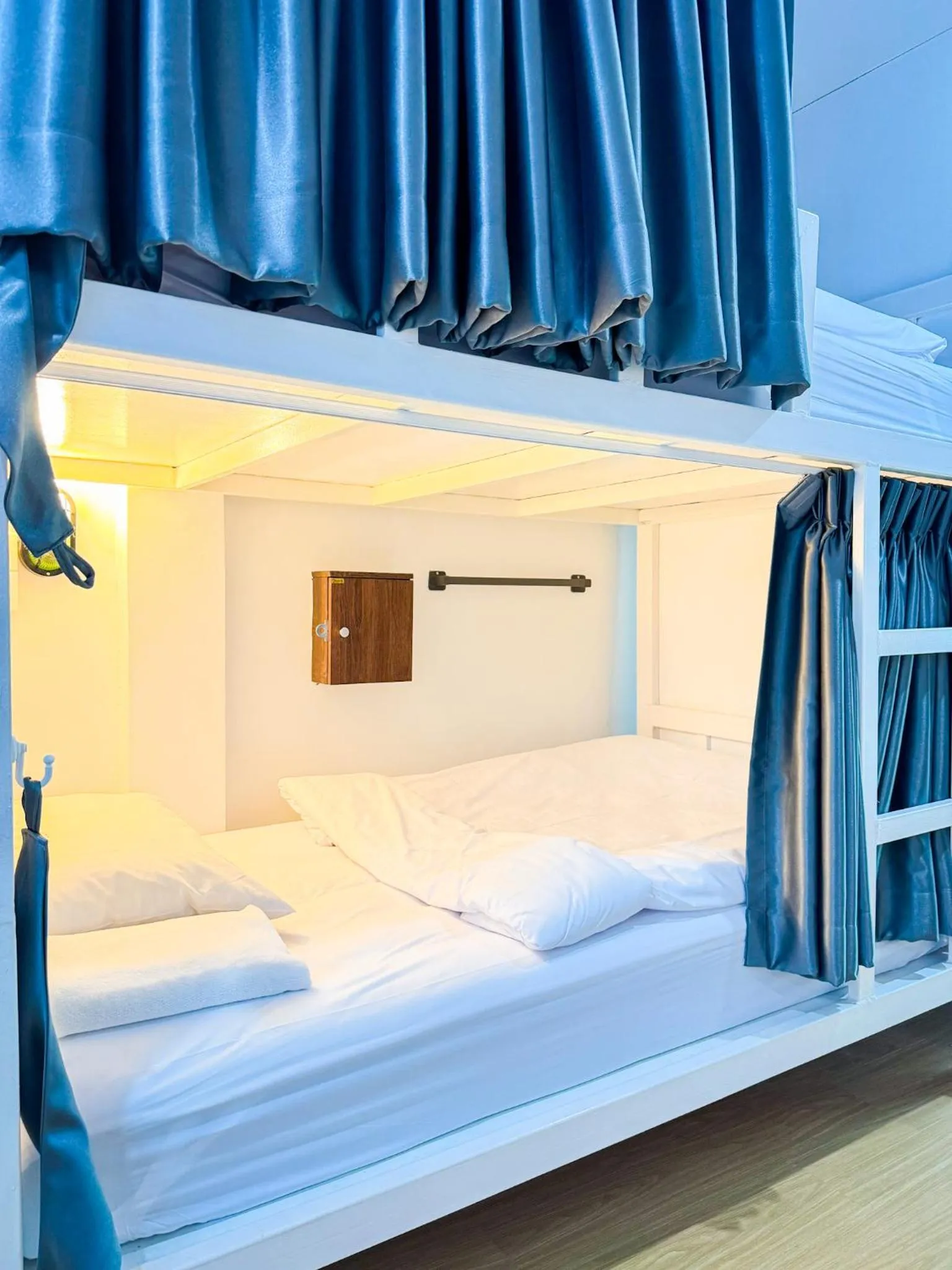 Bedroom, Bed in Diff Hostel