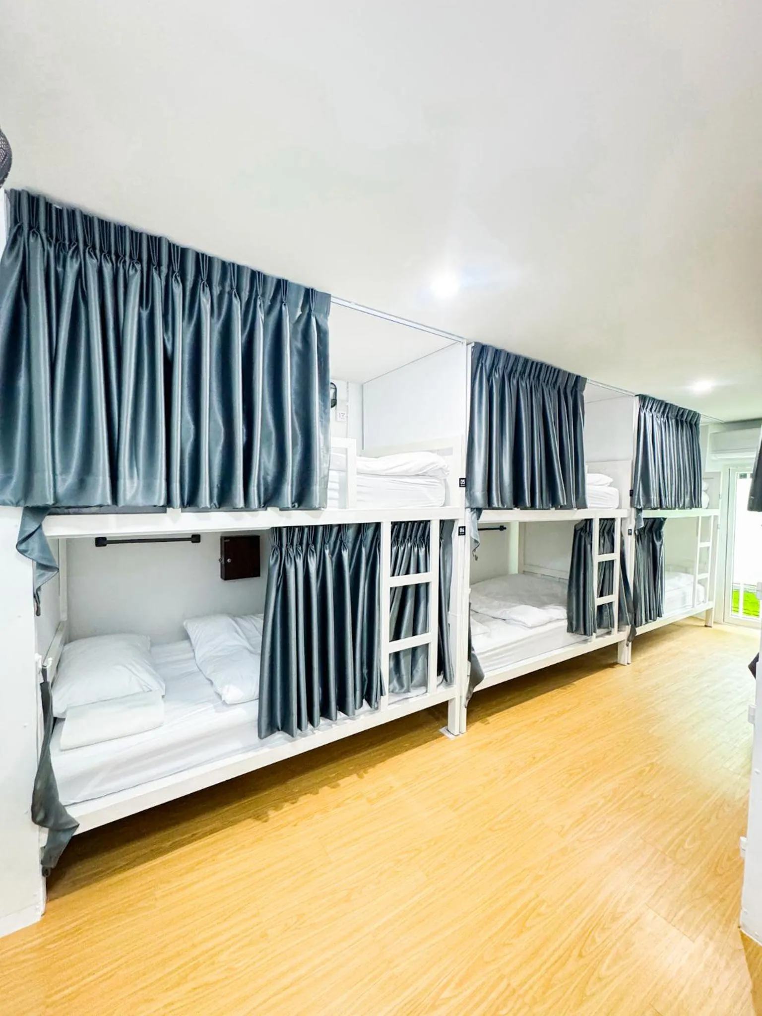 Bedroom, Bed in Diff Hostel