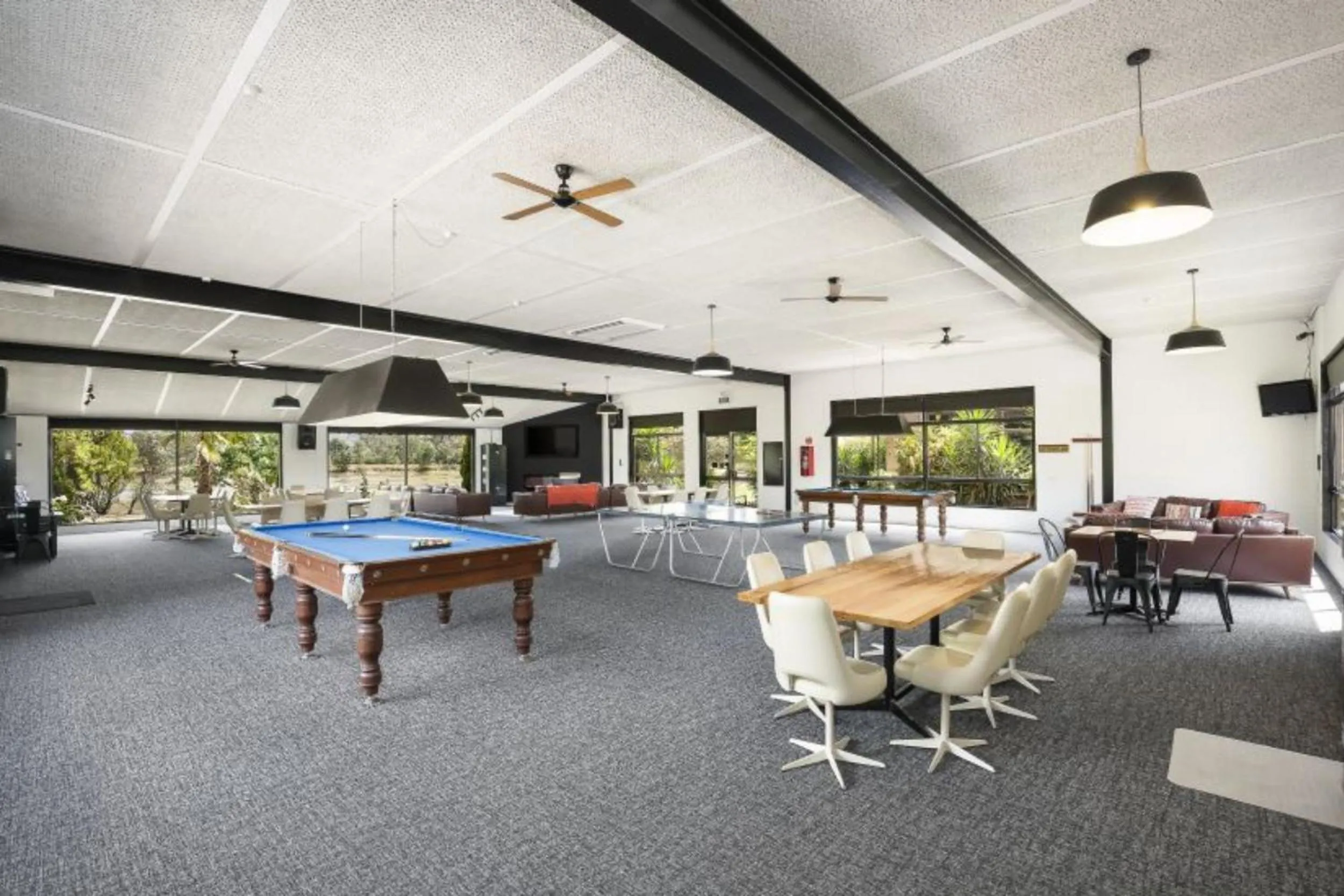 Lakeside Country Club