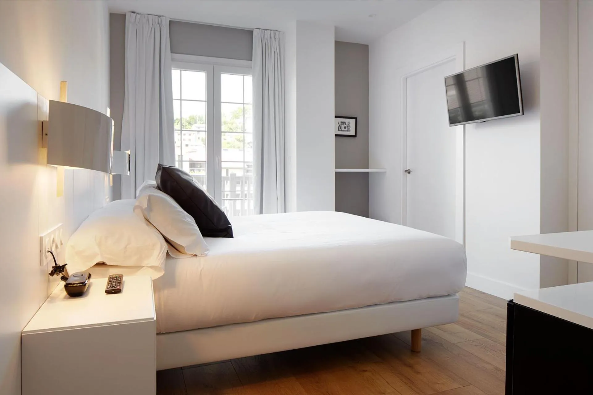 Photo of the whole room, Bed in Hotel Flysch