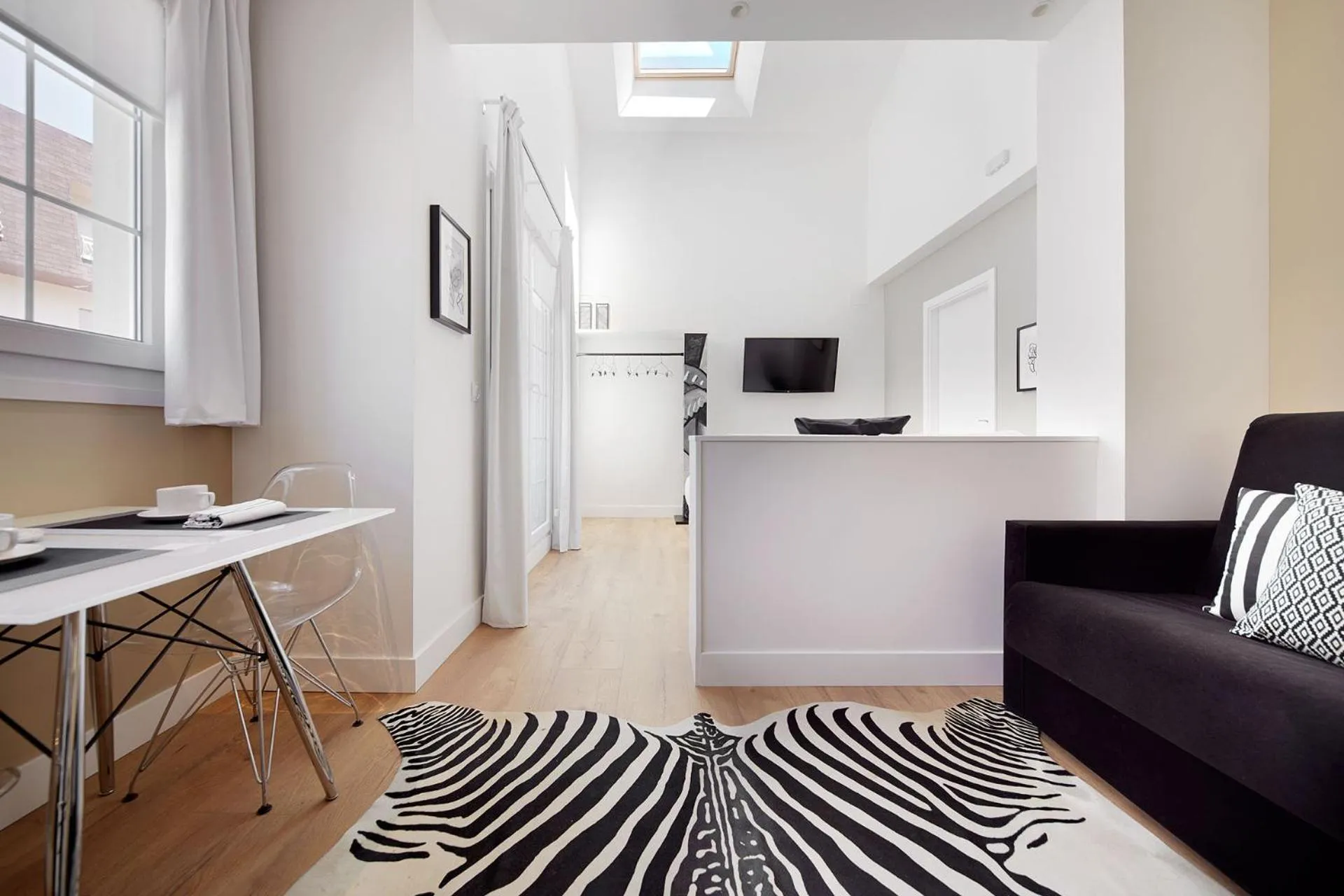 Dining area in Hotel Flysch