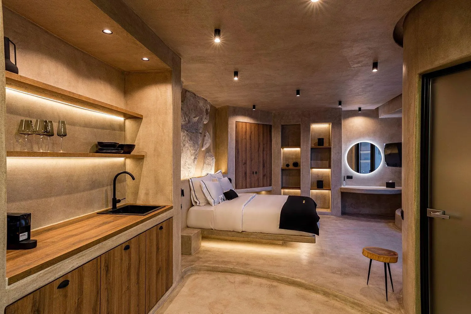 Kitchen or kitchenette, Bed in Senses Luxury Houses