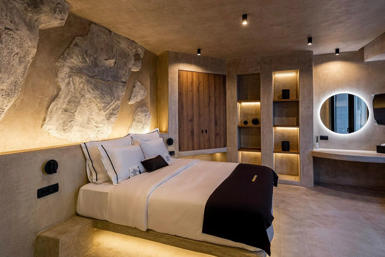 Bedroom, Bed in Senses Luxury Houses