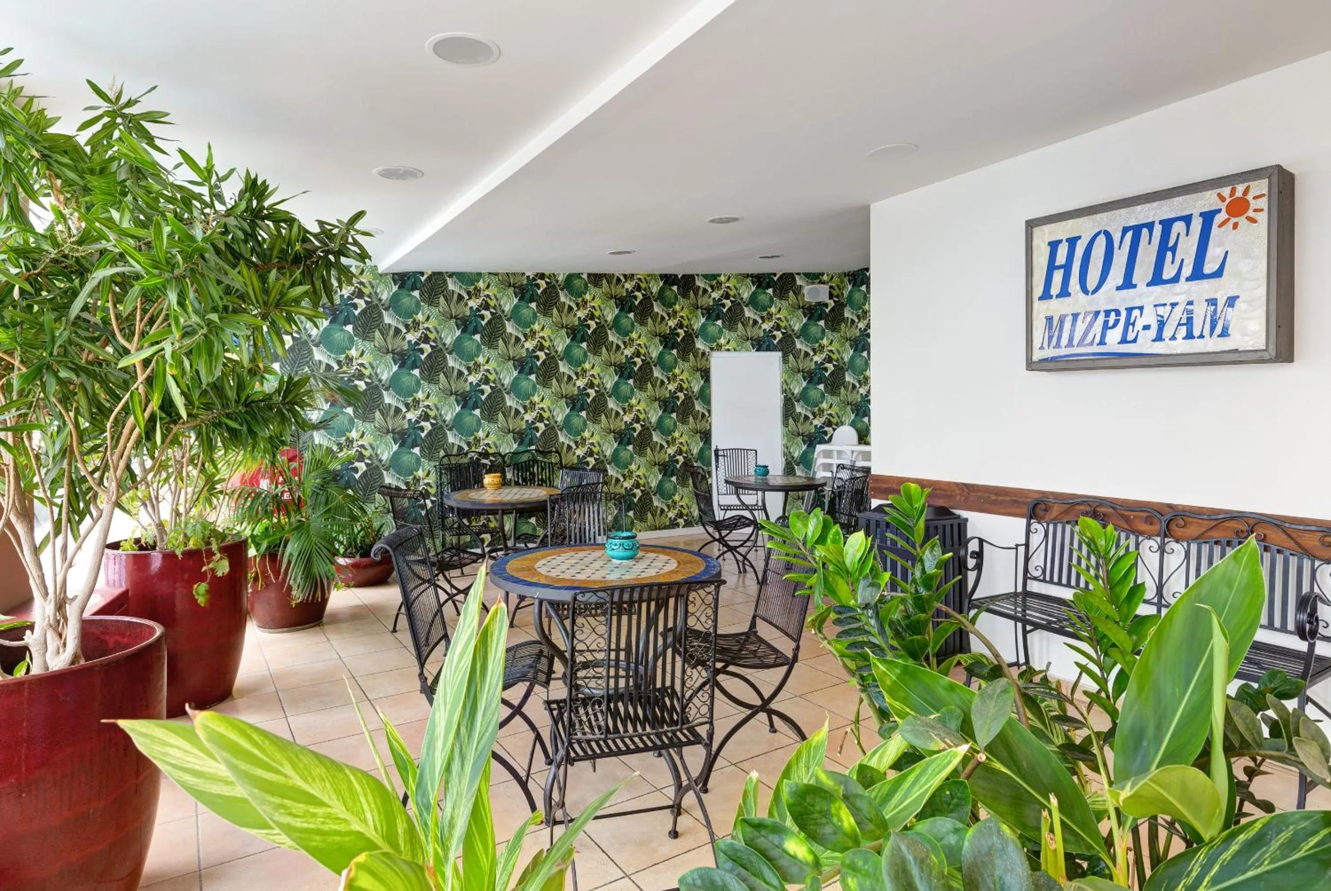 Mizpe Yam Boutique Hotel