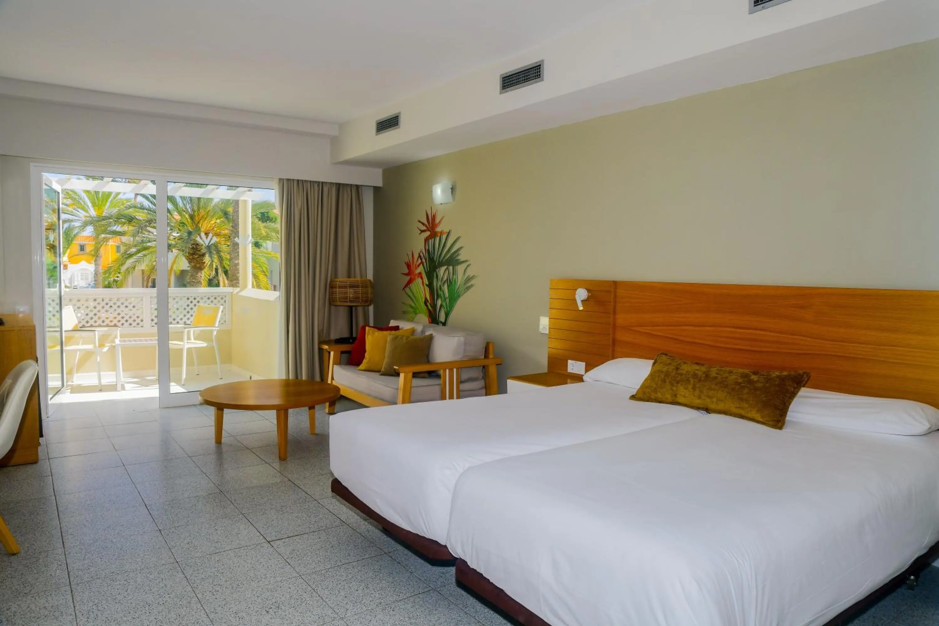 Bed in Hotel LIVVO Koala Garden