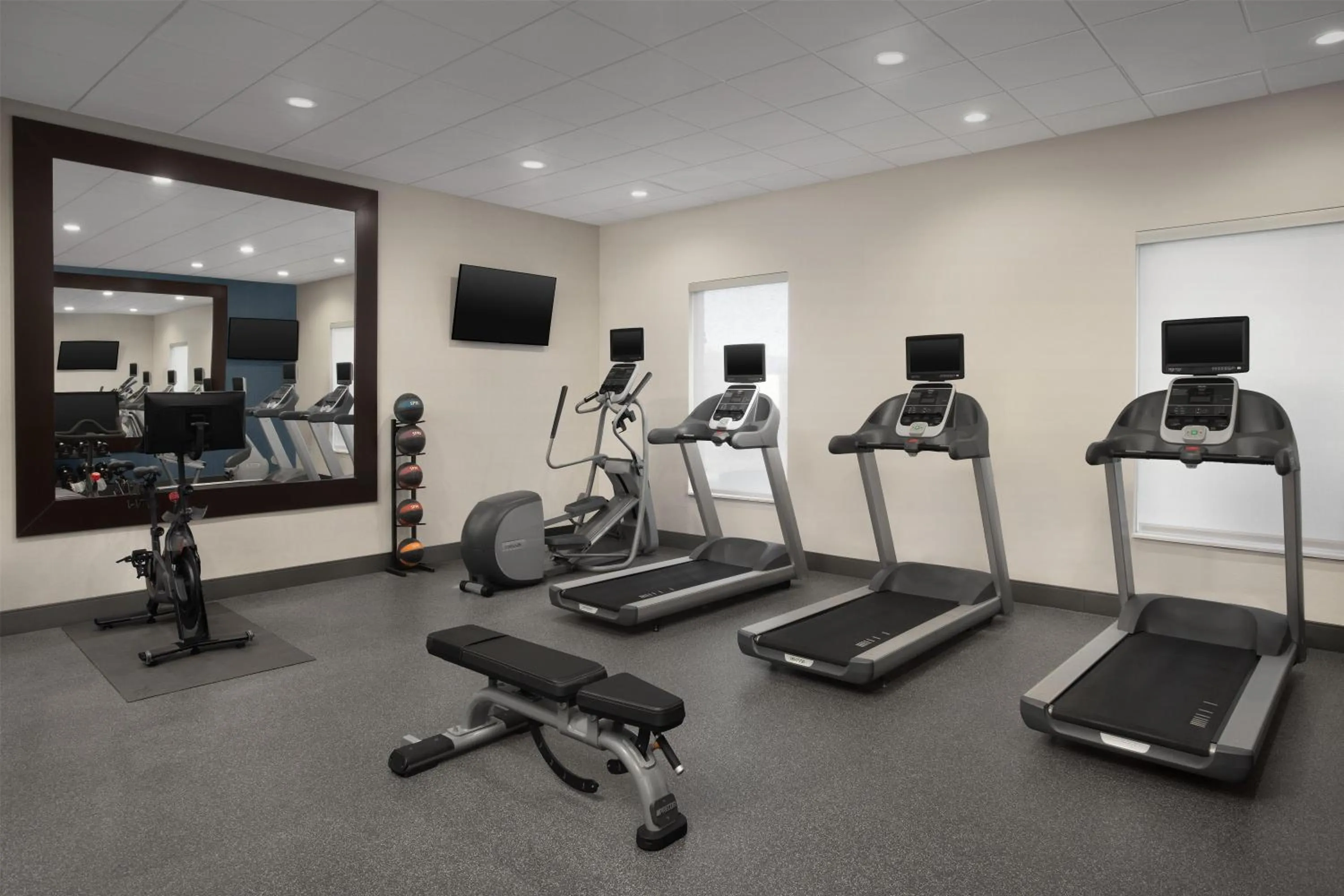 Fitness centre/facilities in Hampton Inn and Suites Fayetteville, NC