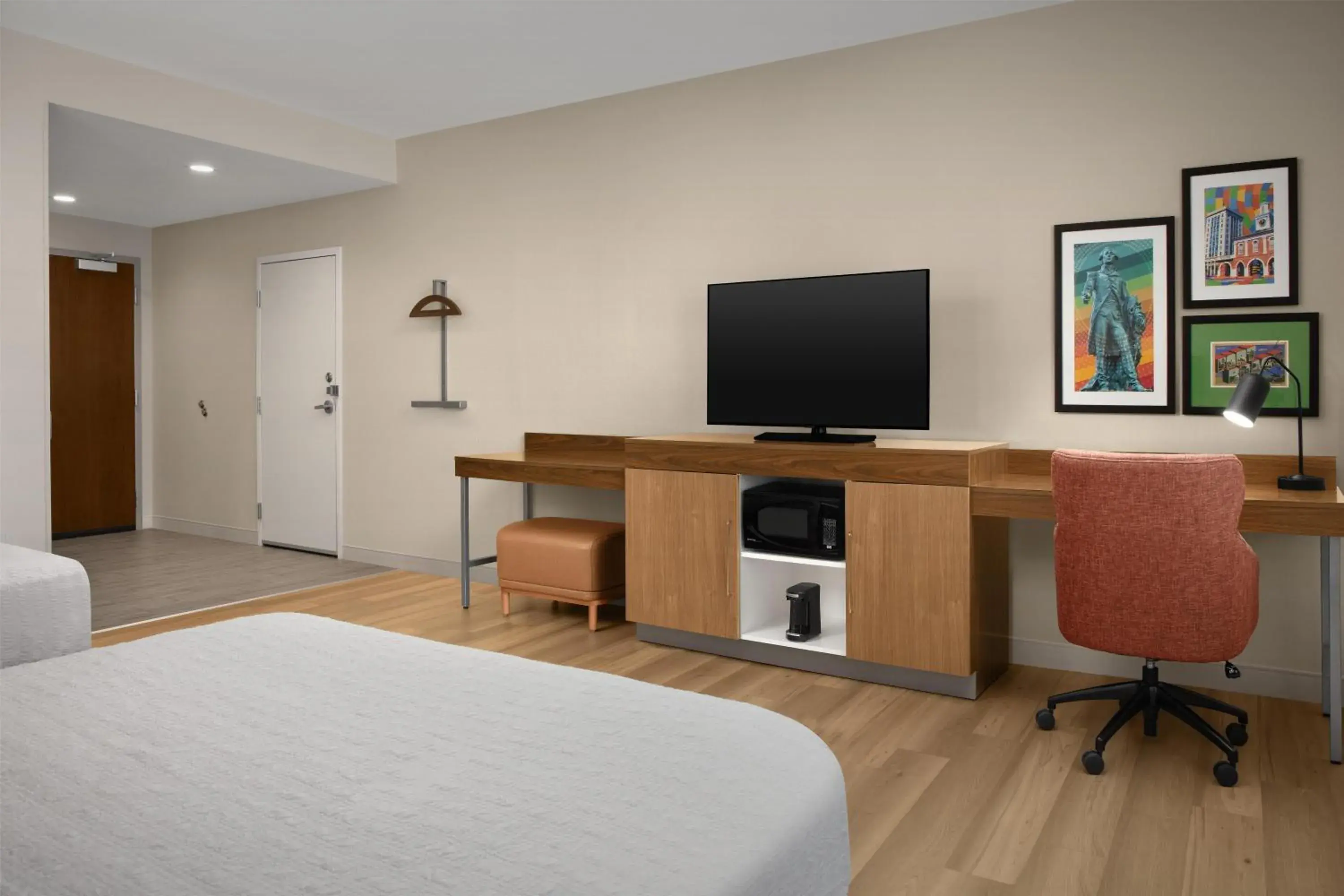 Bedroom, Bed in Hampton Inn and Suites Fayetteville, NC Bedroom, Bed in Hampton Inn and Suites Fayetteville, NC