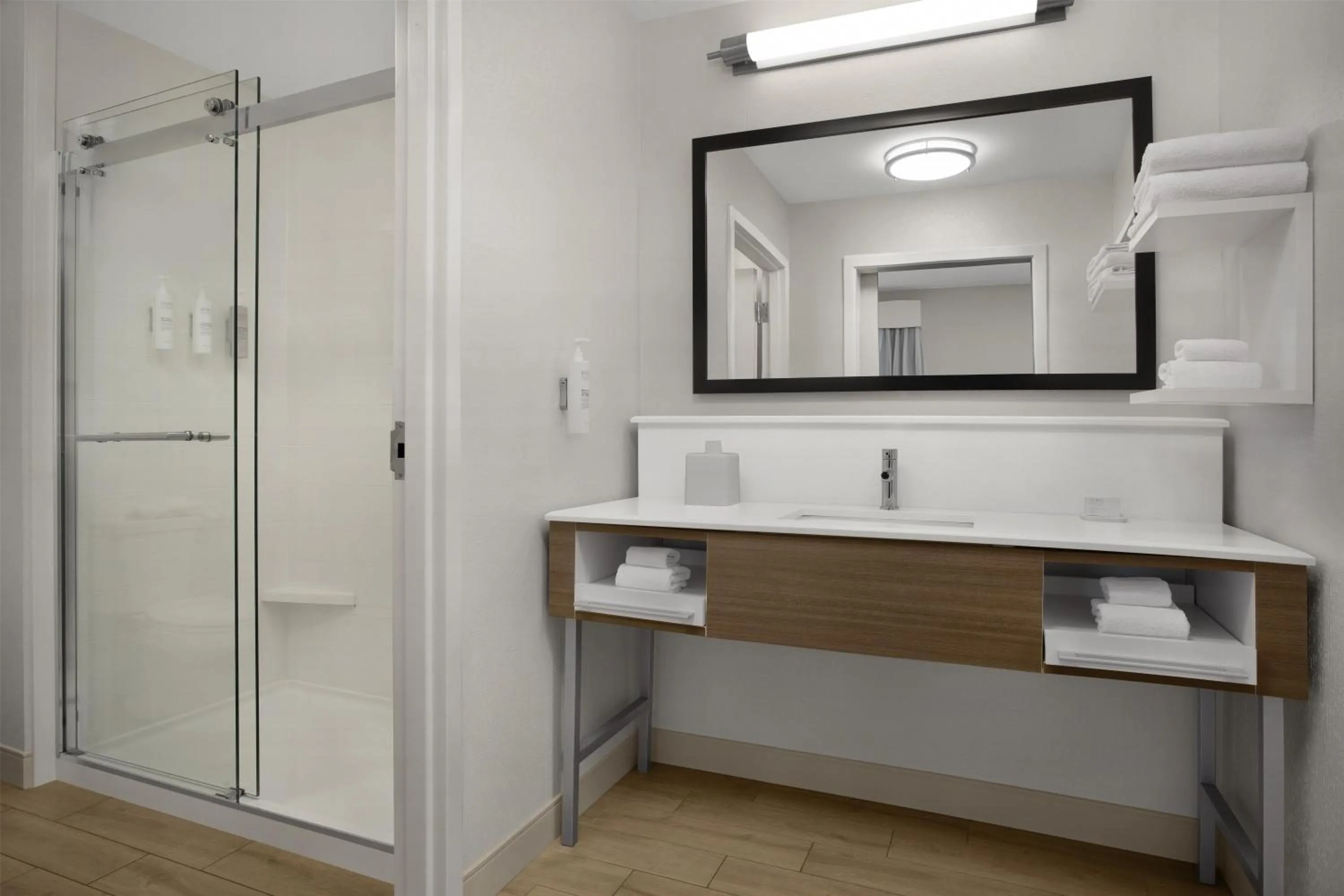 Bathroom in Hampton Inn and Suites Fayetteville, NC