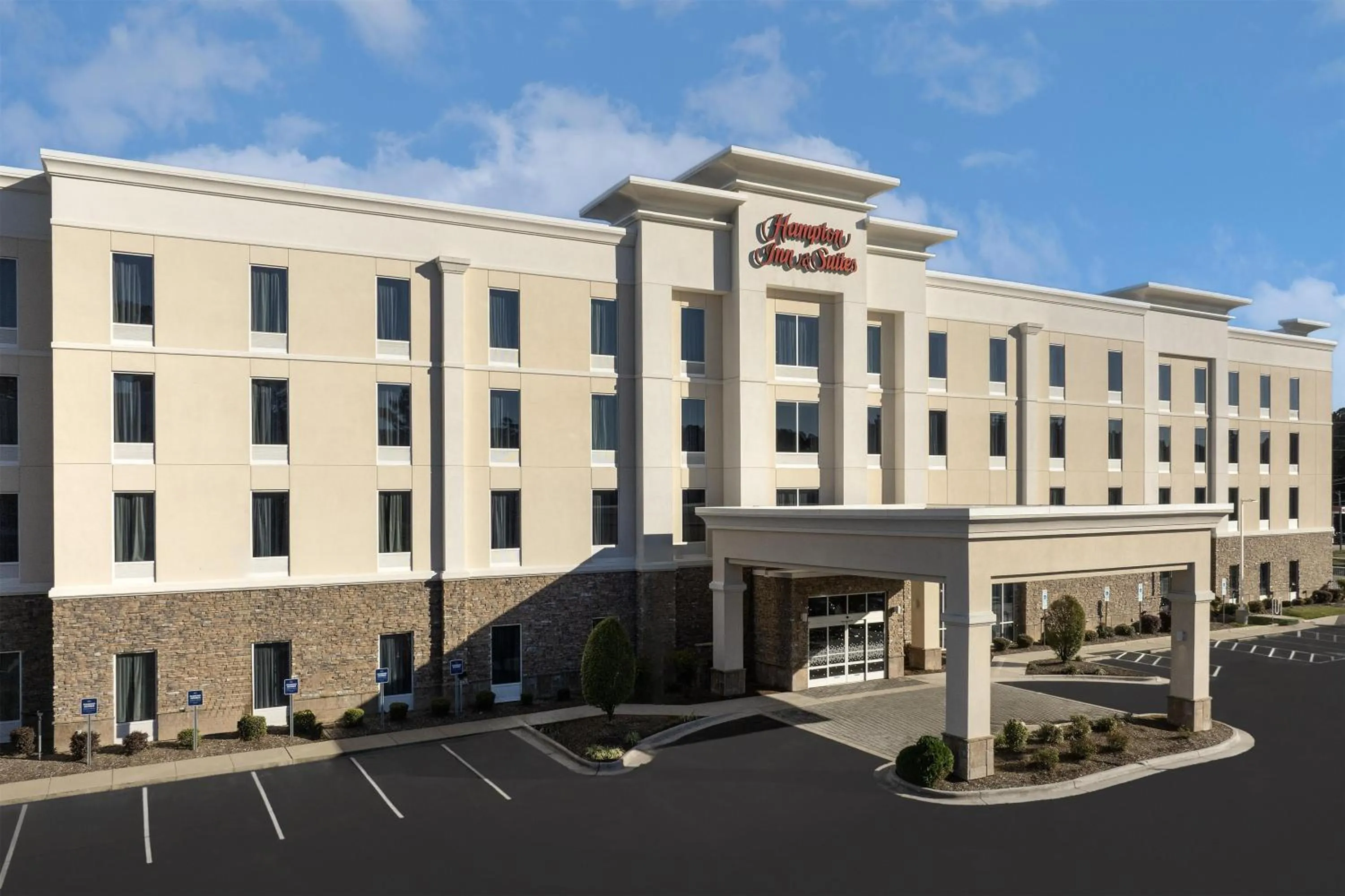 Property building in Hampton Inn and Suites Fayetteville, NC