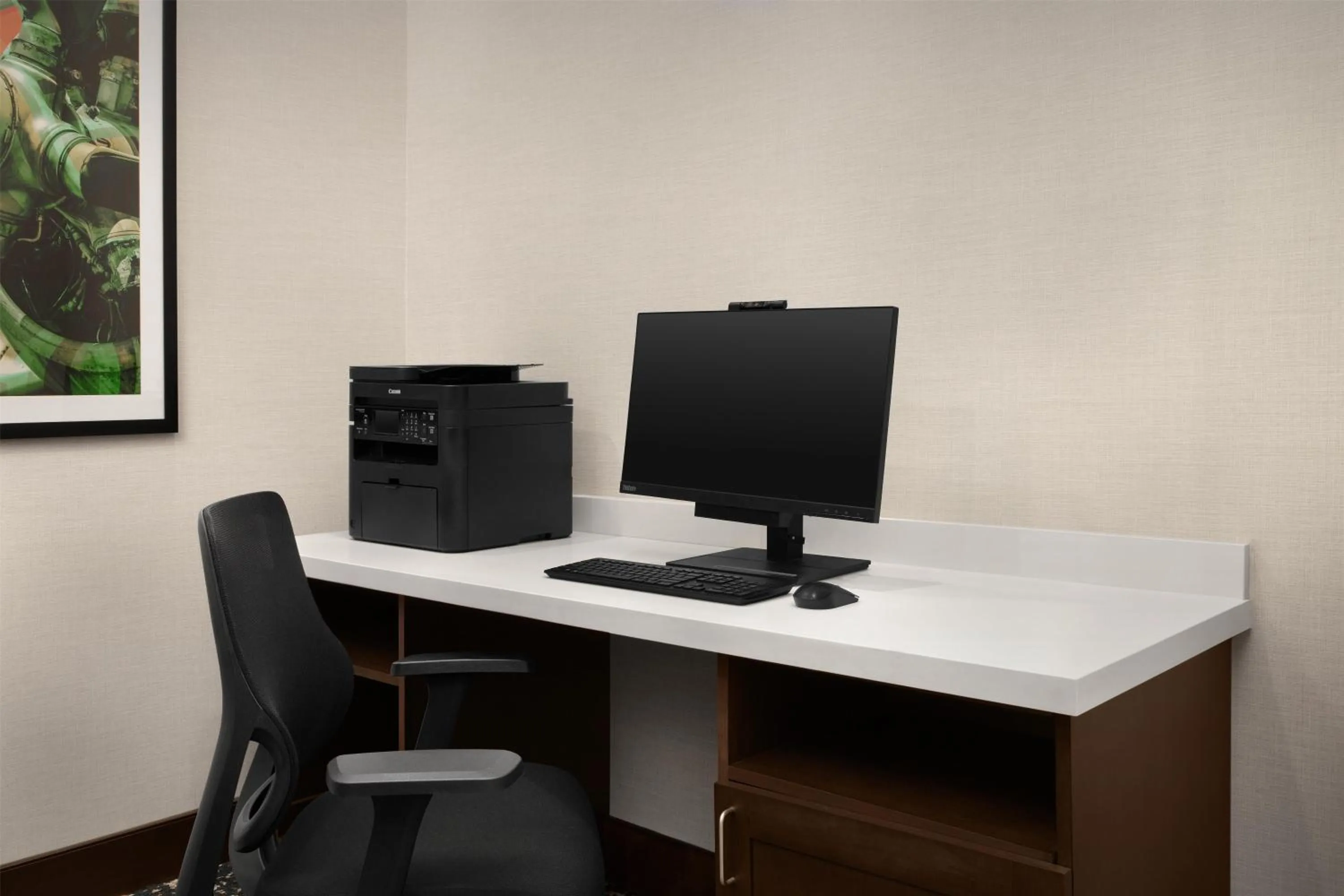 Business facilities in Hampton Inn and Suites Fayetteville, NC