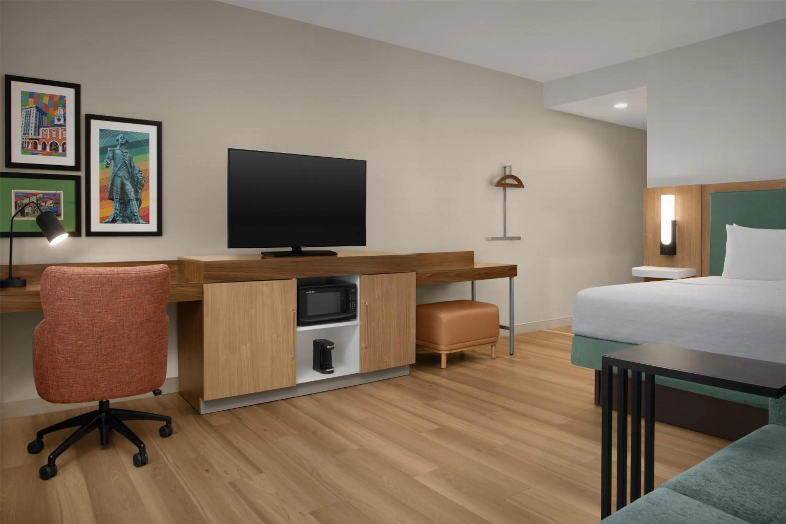 Bed in Hampton Inn and Suites Fayetteville, NC