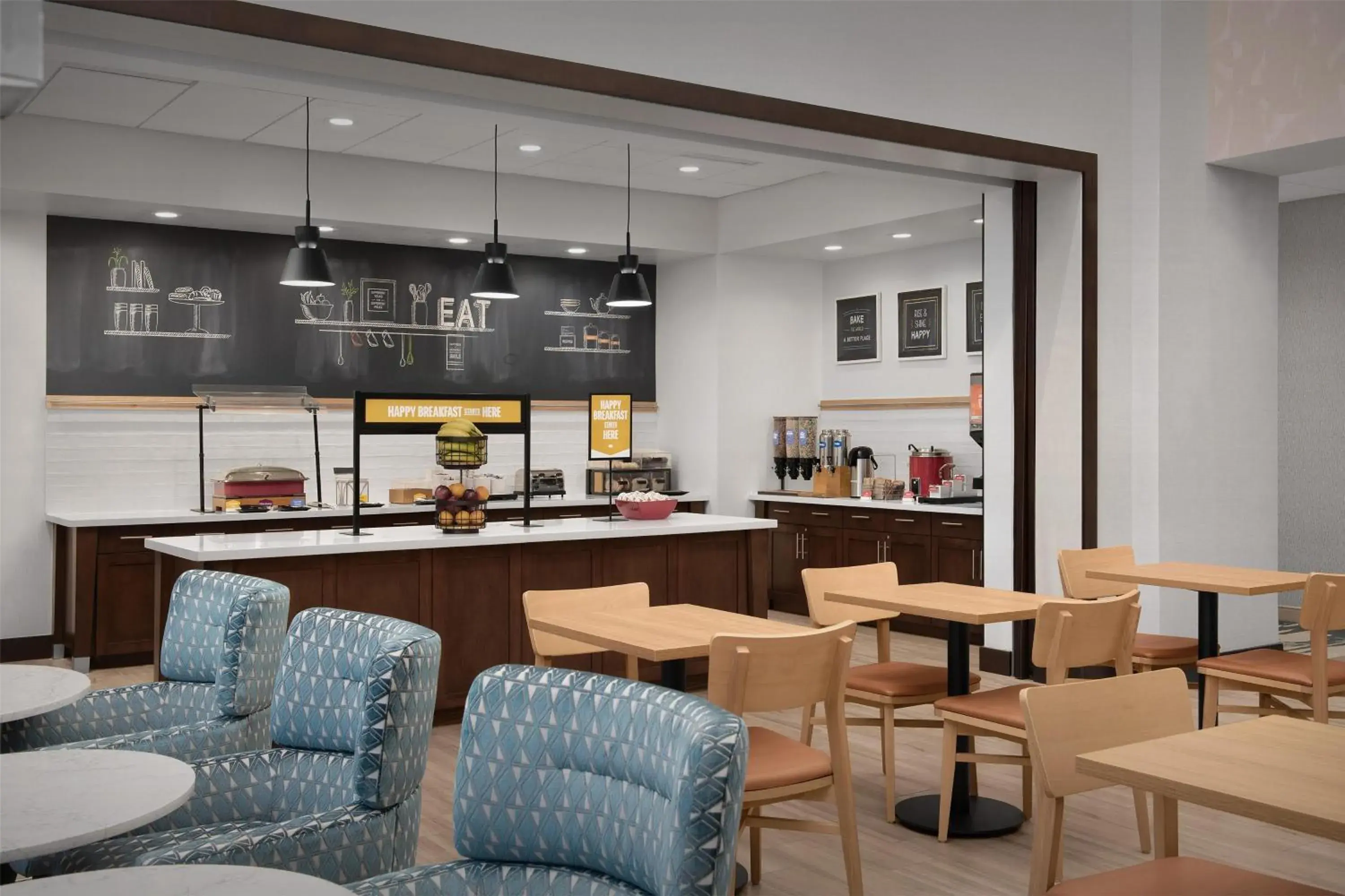 Breakfast in Hampton Inn & Suites Walterboro Breakfast in Hampton Inn & Suites Walterboro