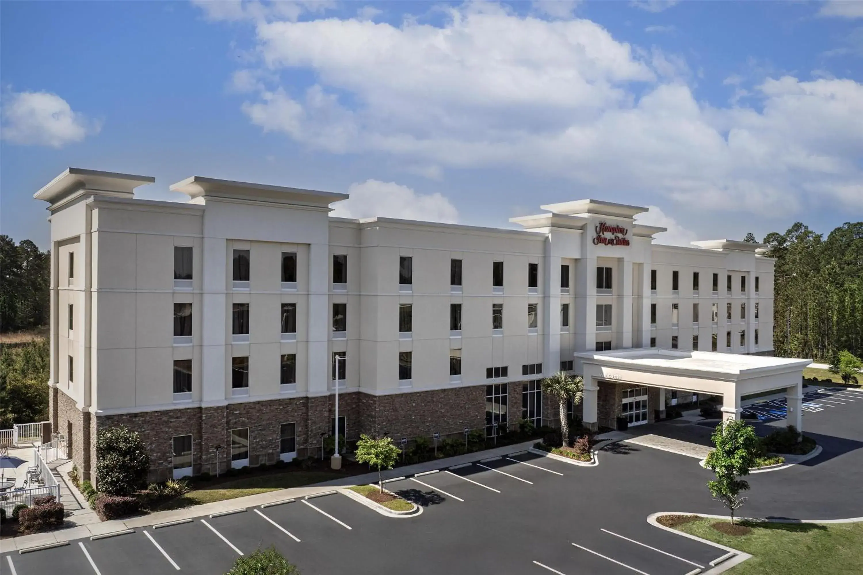 Property building in Hampton Inn & Suites Walterboro Property building in Hampton Inn & Suites Walterboro