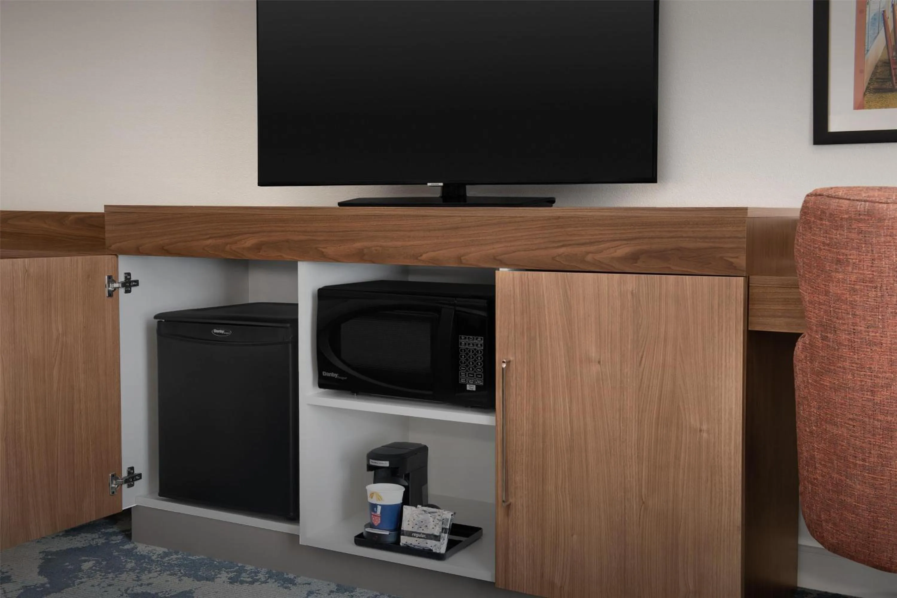 Photo of the whole room in Hampton Inn & Suites Walterboro