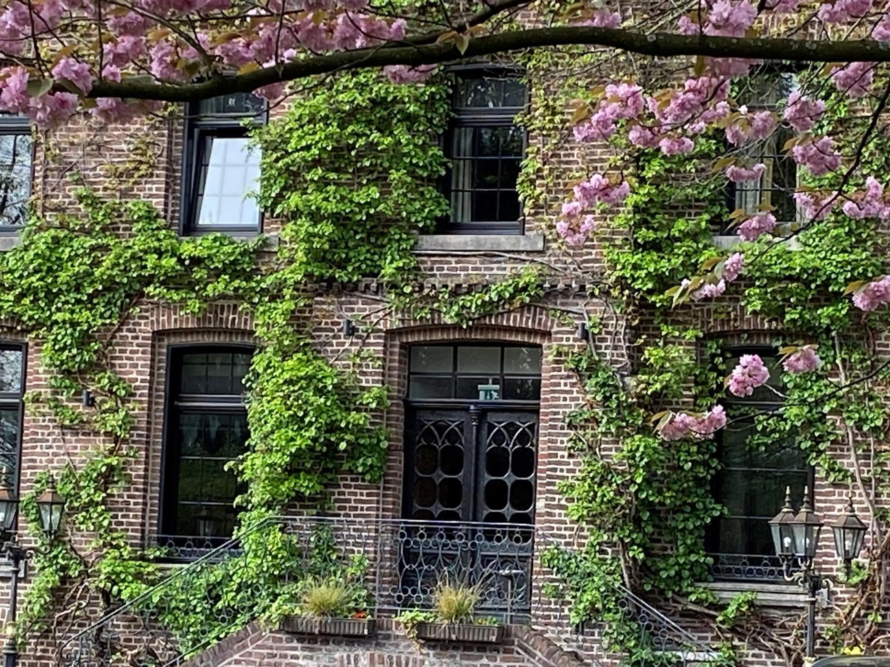 Property building in Burg Wegberg Hotel & Eventlocation