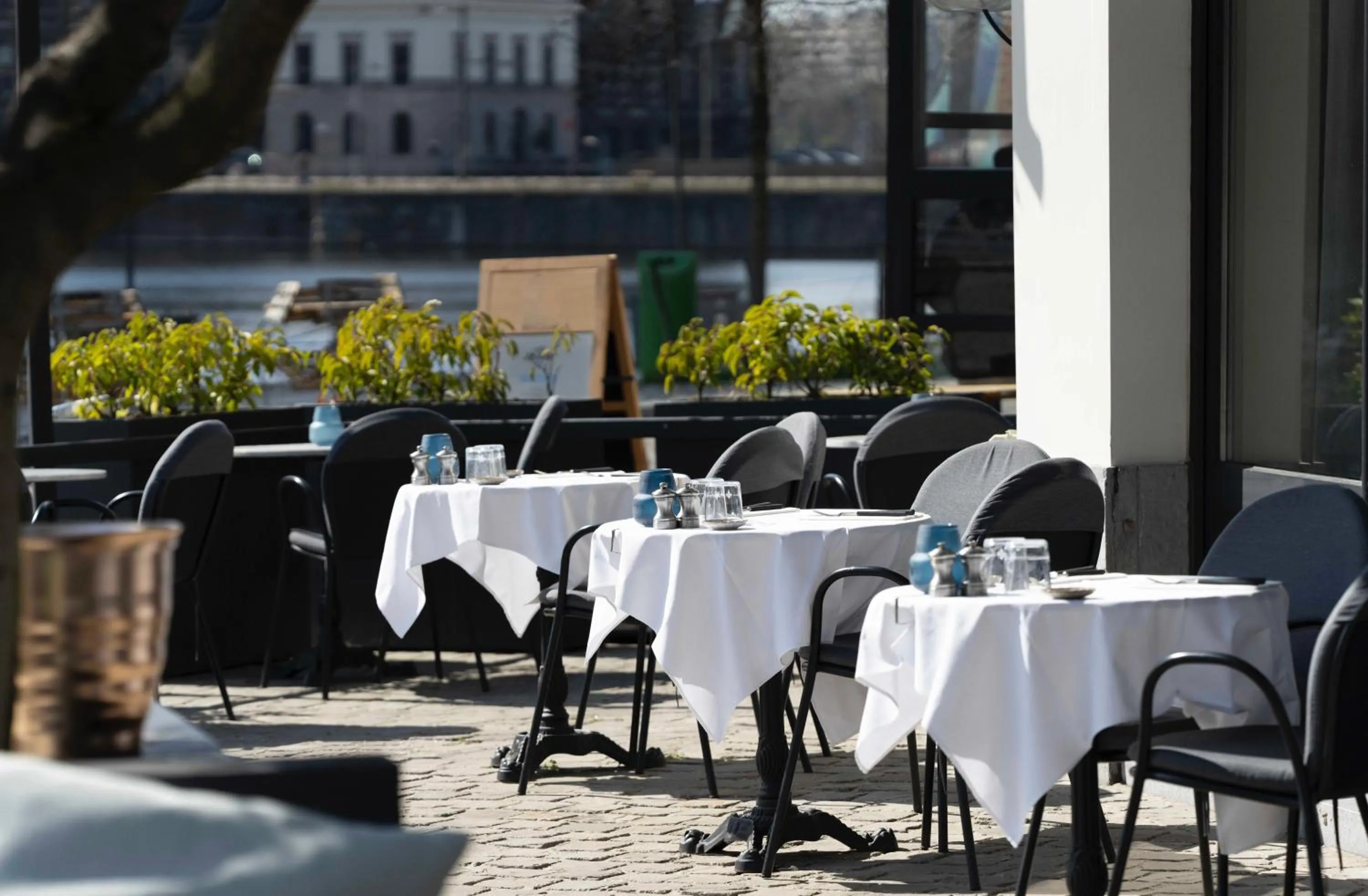 Restaurant/places to eat in U Eat & Sleep Antwerp