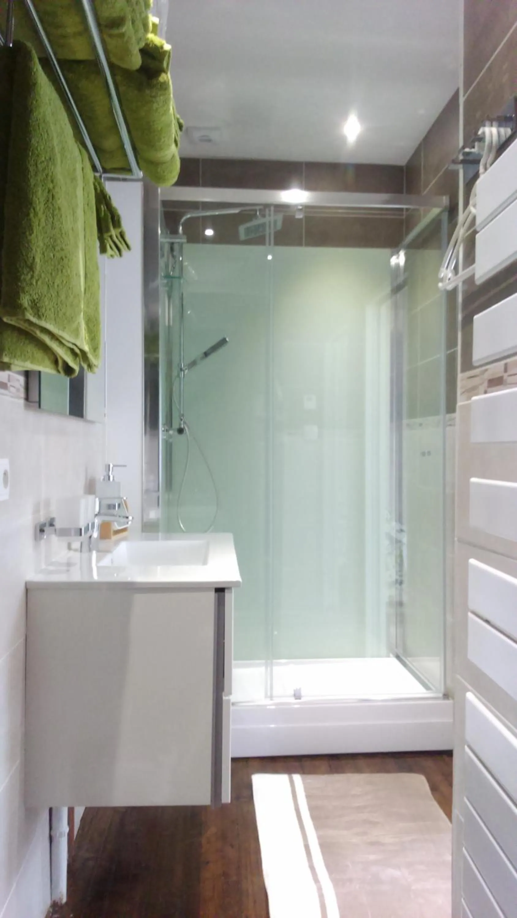 Bathroom in Ty Beg ar Grapenn